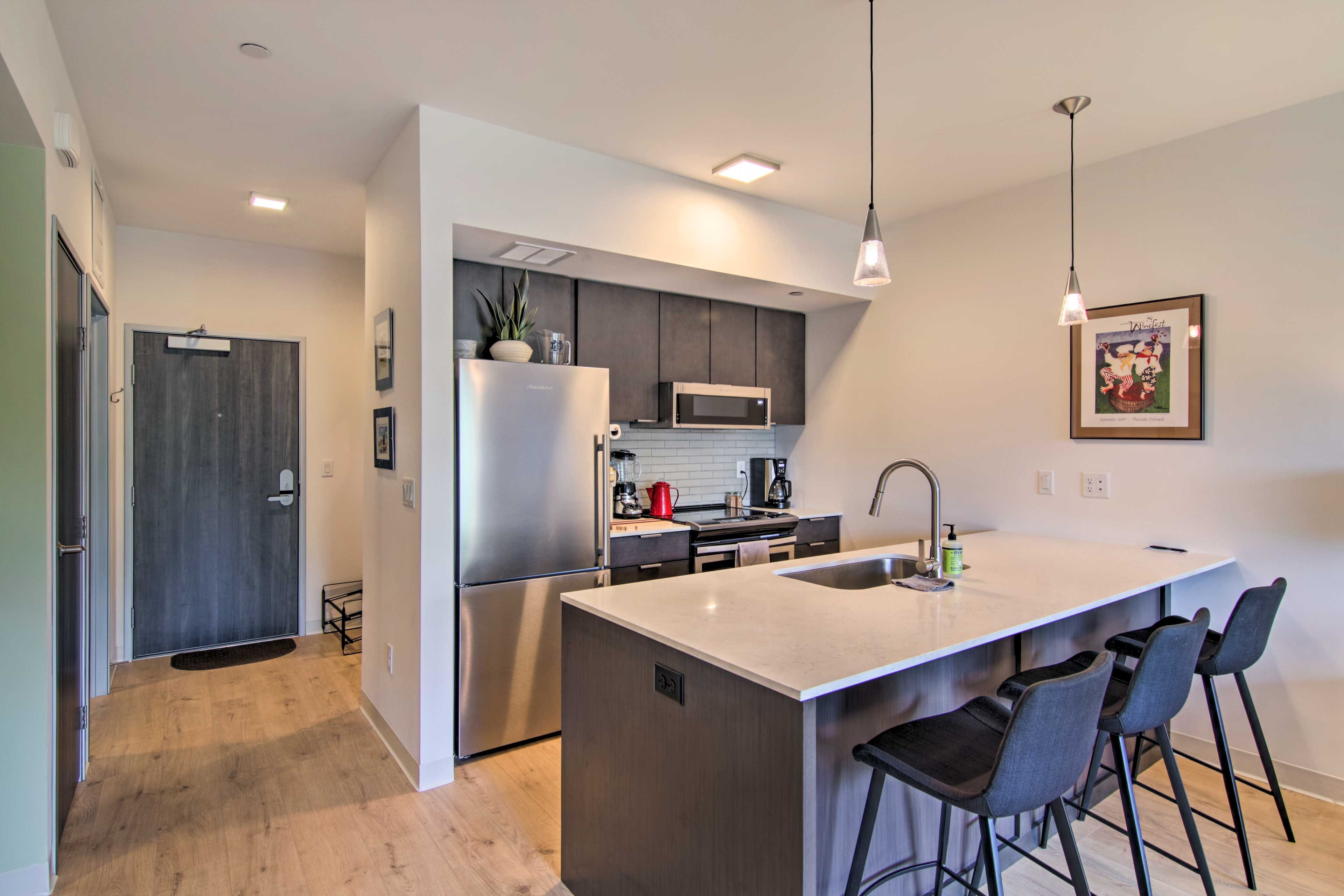 Kitchen | Basic Cooking Essentials | Dishwasher | Coffee Maker | Crockpot