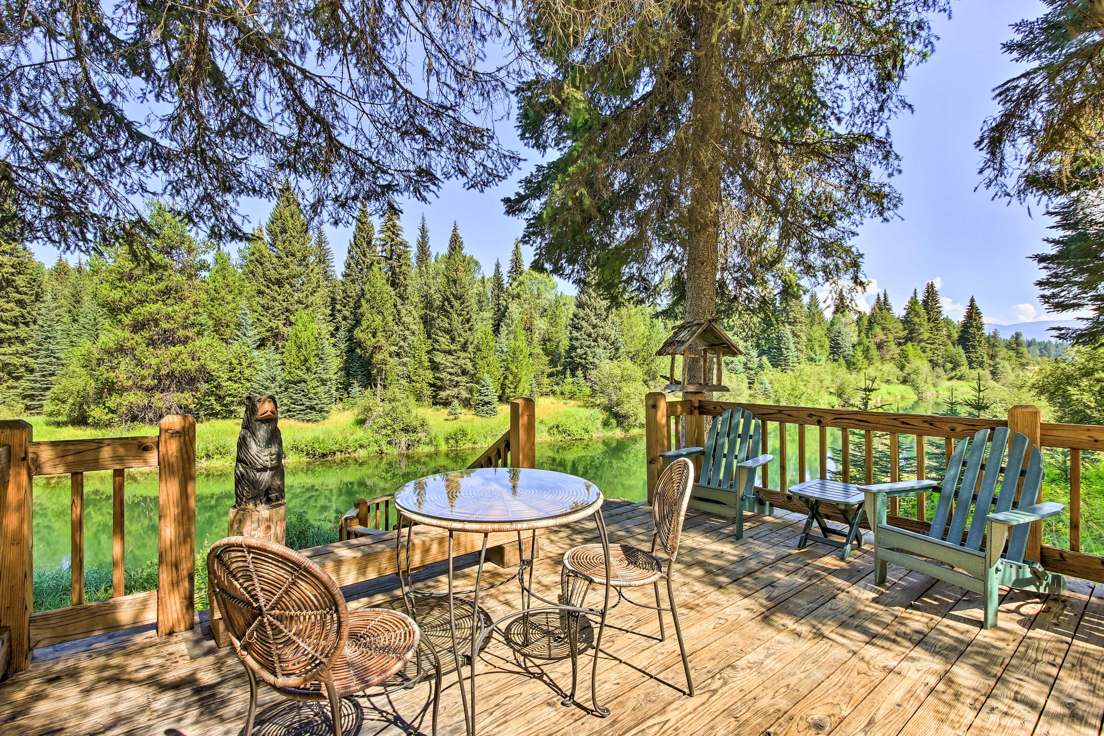 Riverside Deck | Dining Area