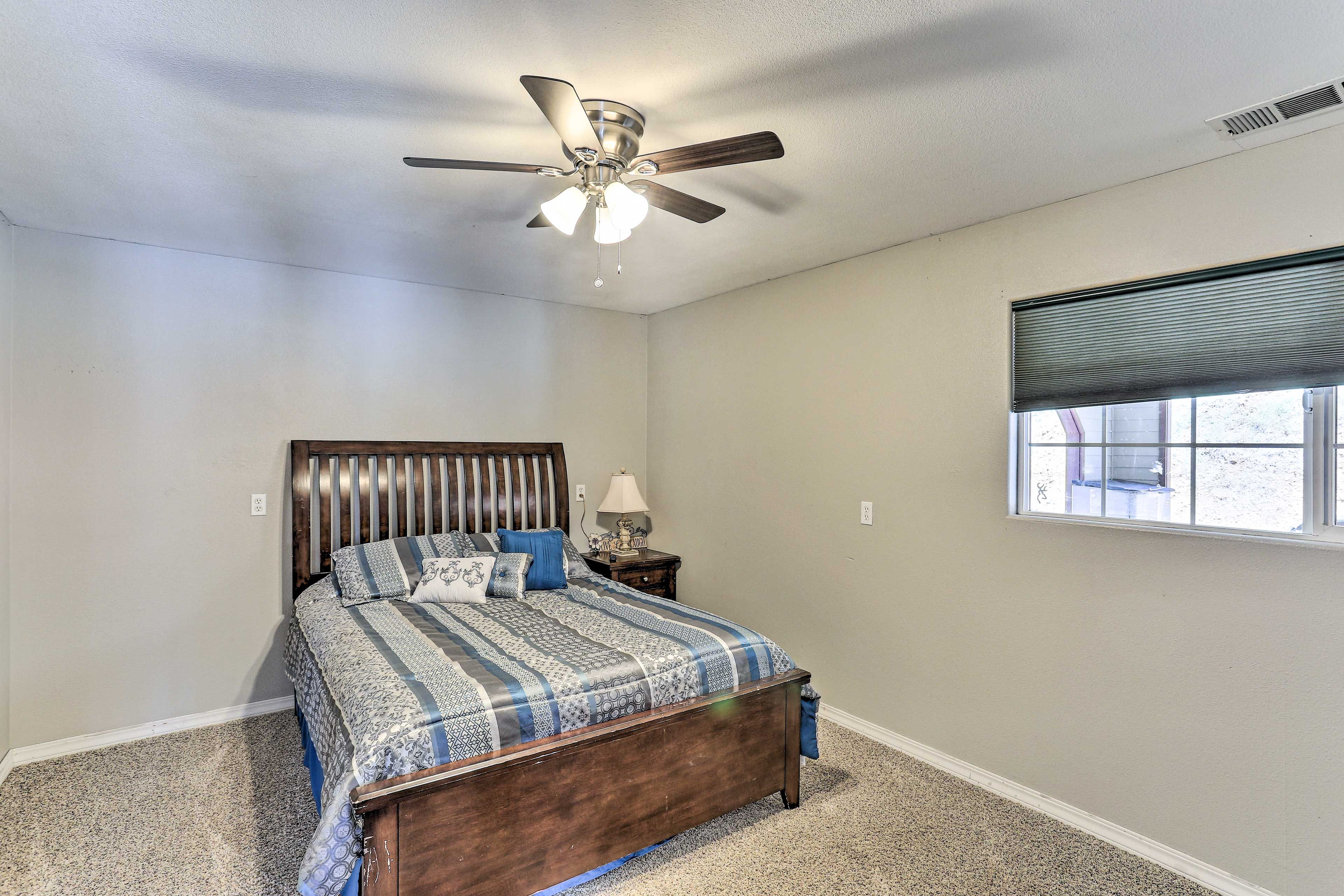 Bedroom 2 (Cream Room) | Queen Bed