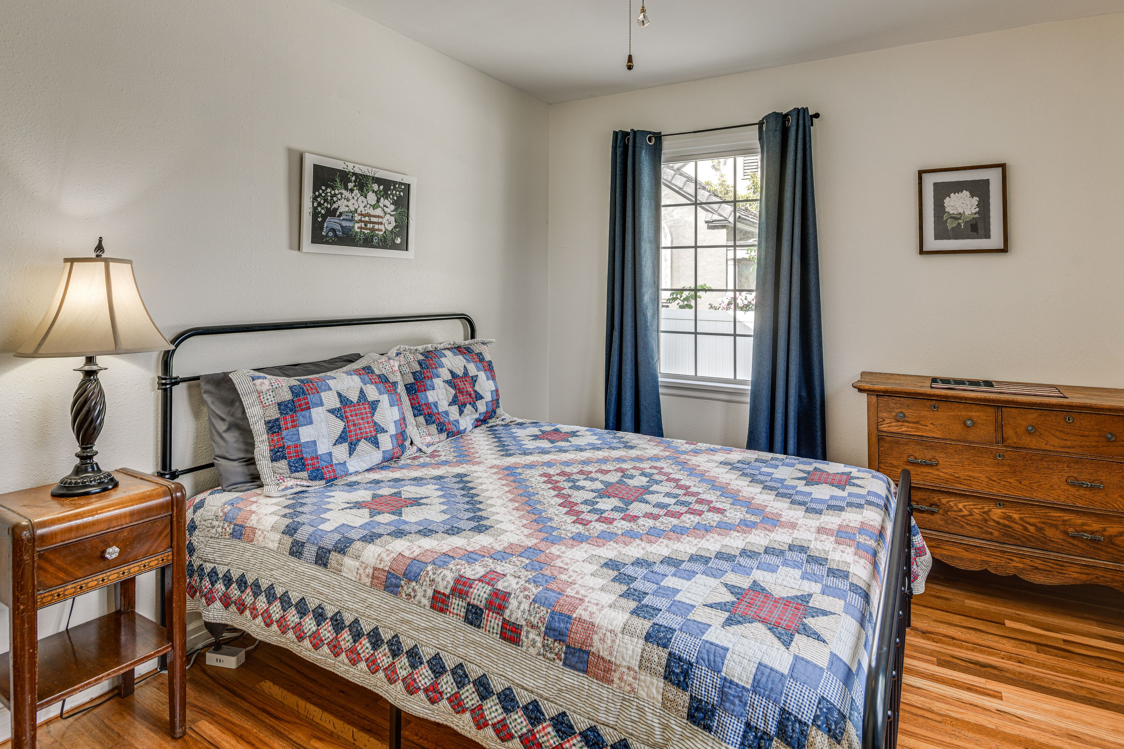 Bedroom 1 | Queen Bed | Main Level