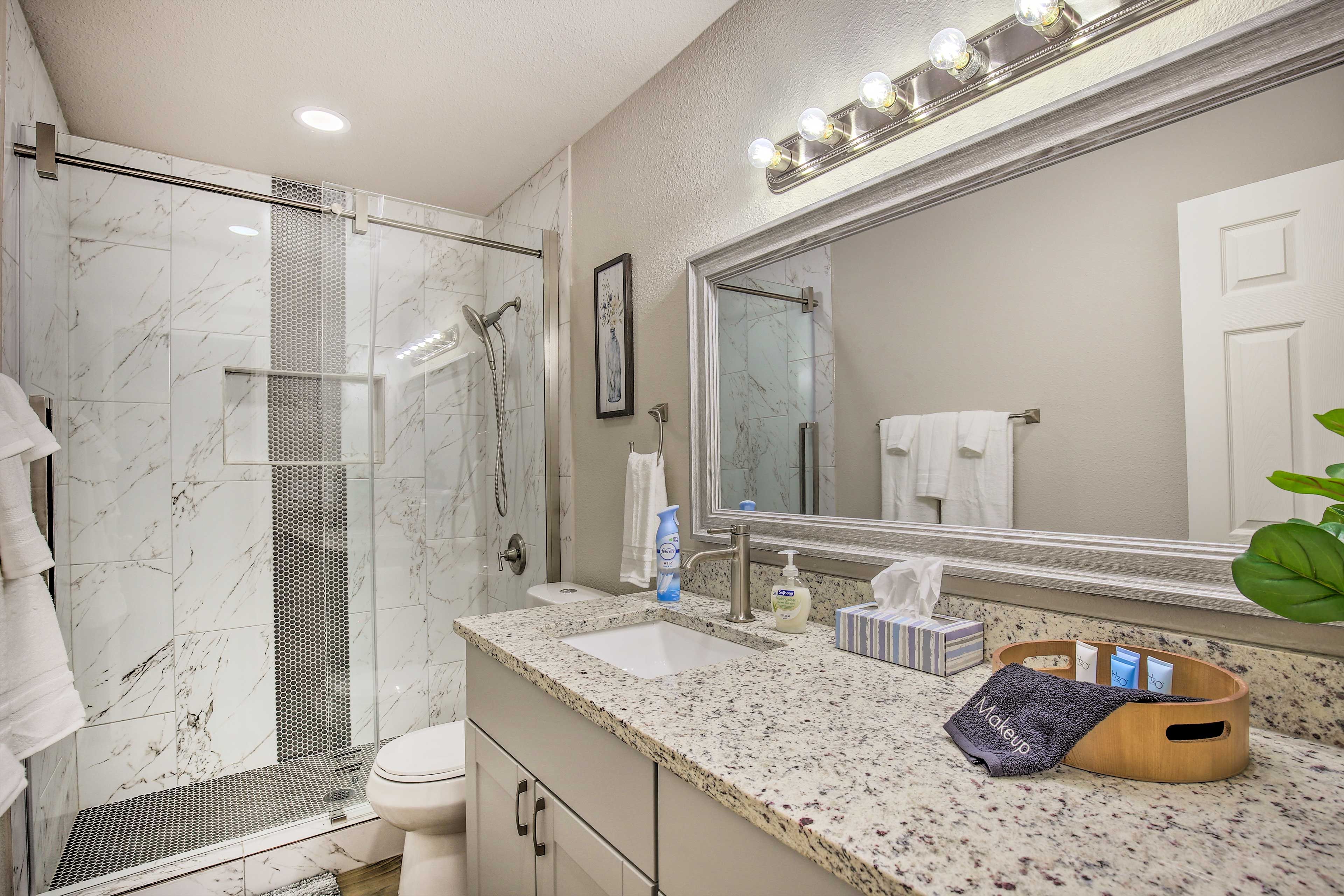 Full En-Suite Bathroom | Complimentary Toiletries | Hair Dryer