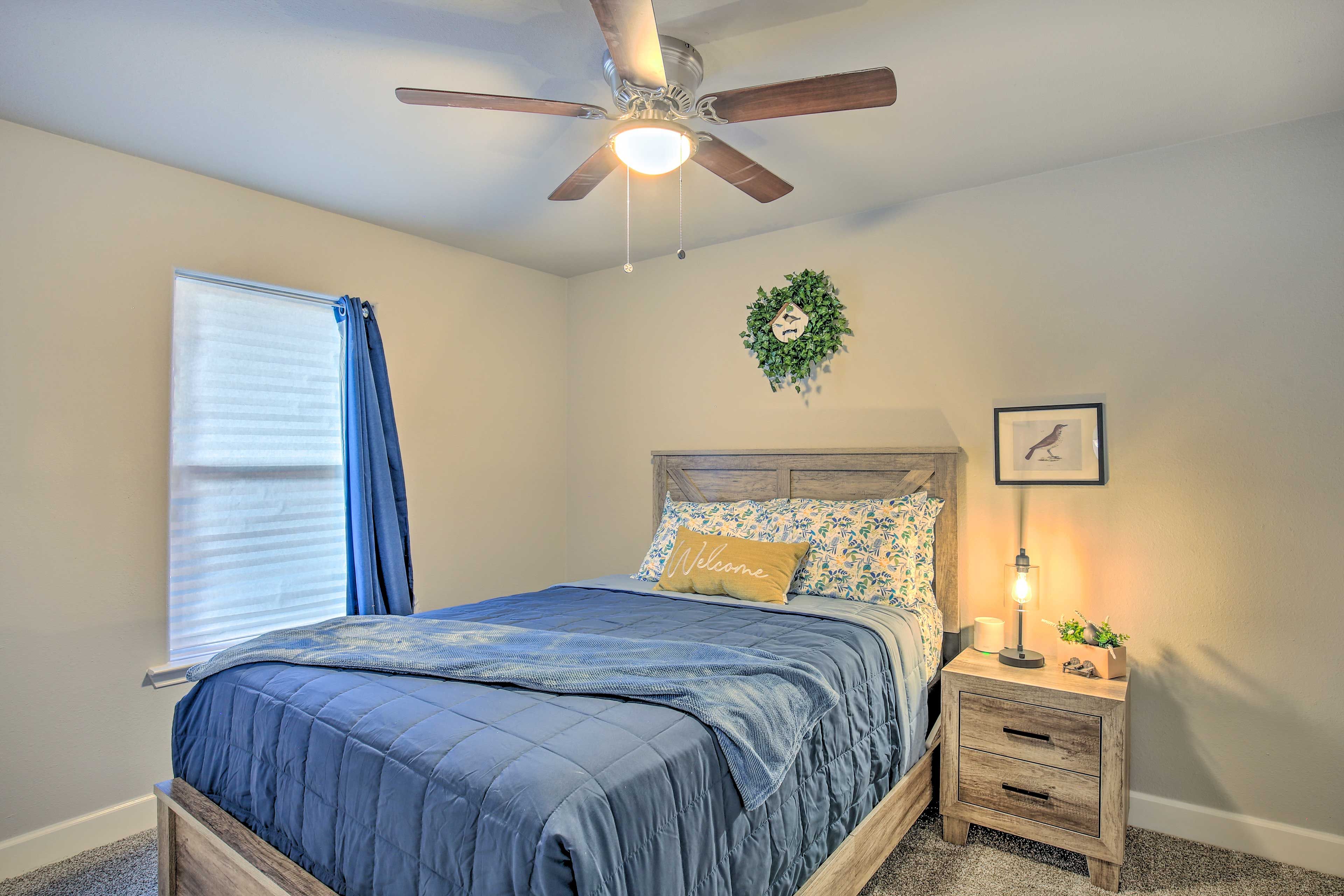 Bedroom 2 | Queen Bed