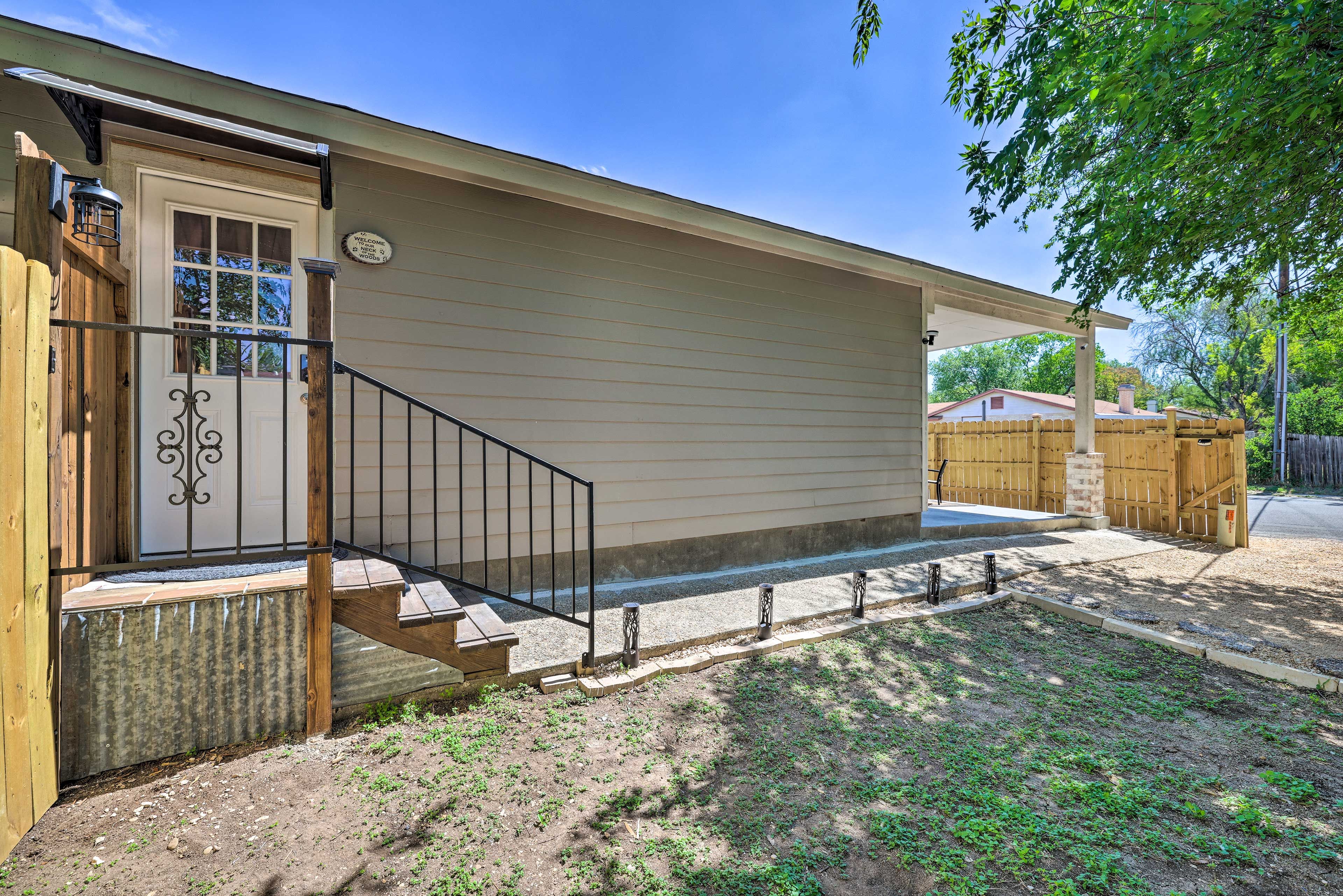 Front Entry | 1 External Security Camera