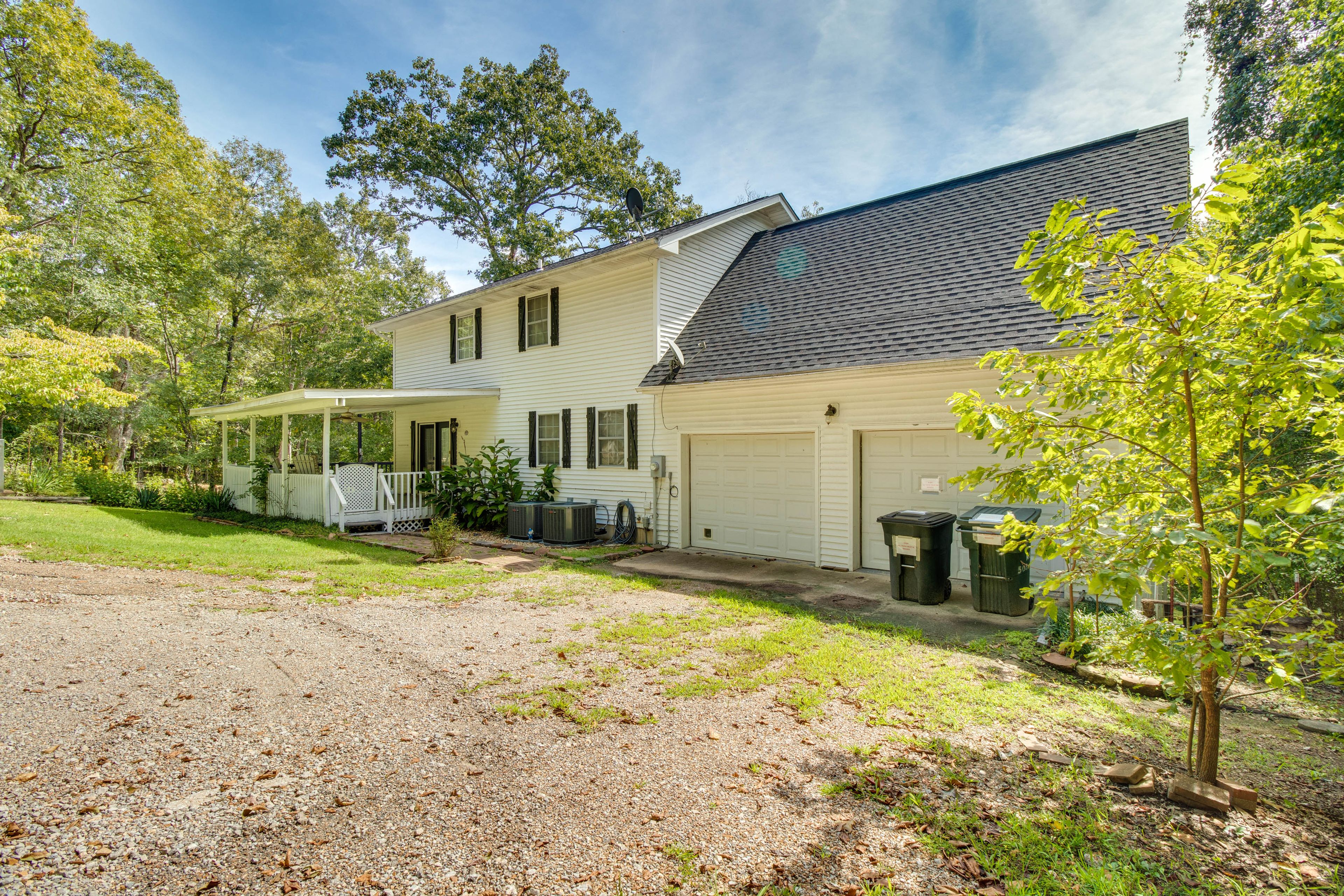 Parking | Garage (2 Vehicles) | Ample Driveway Parking
