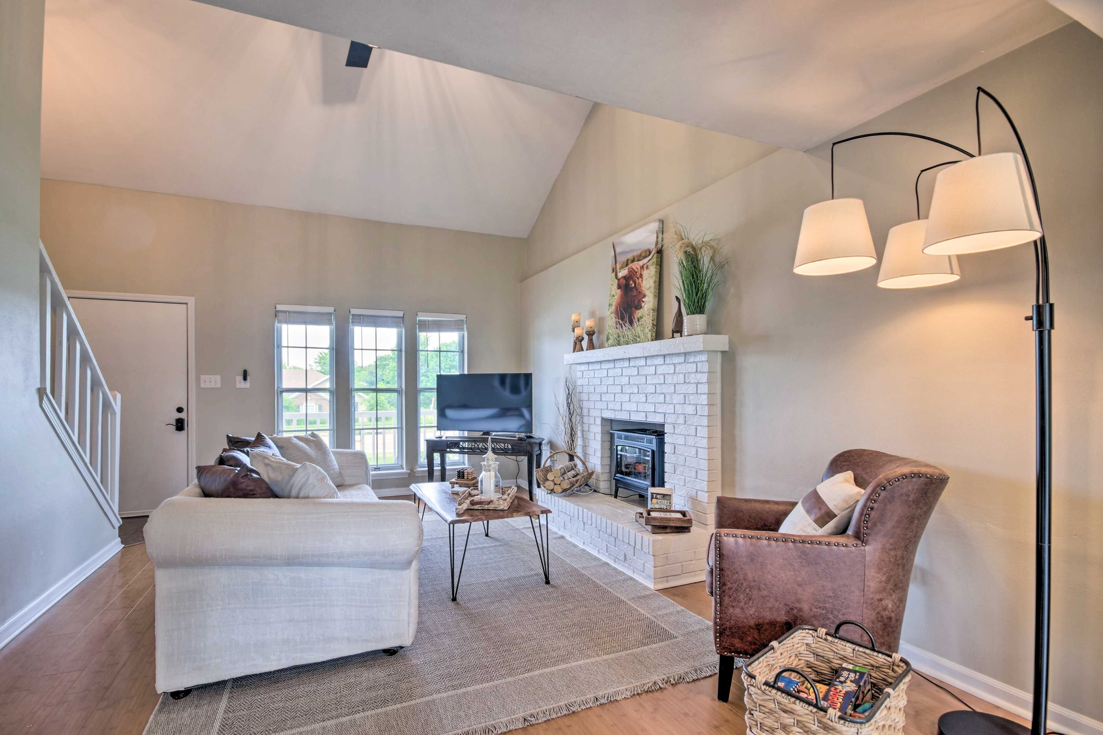 Living Room | Smart TV | Central A/C & Heating | Electric Space Heater