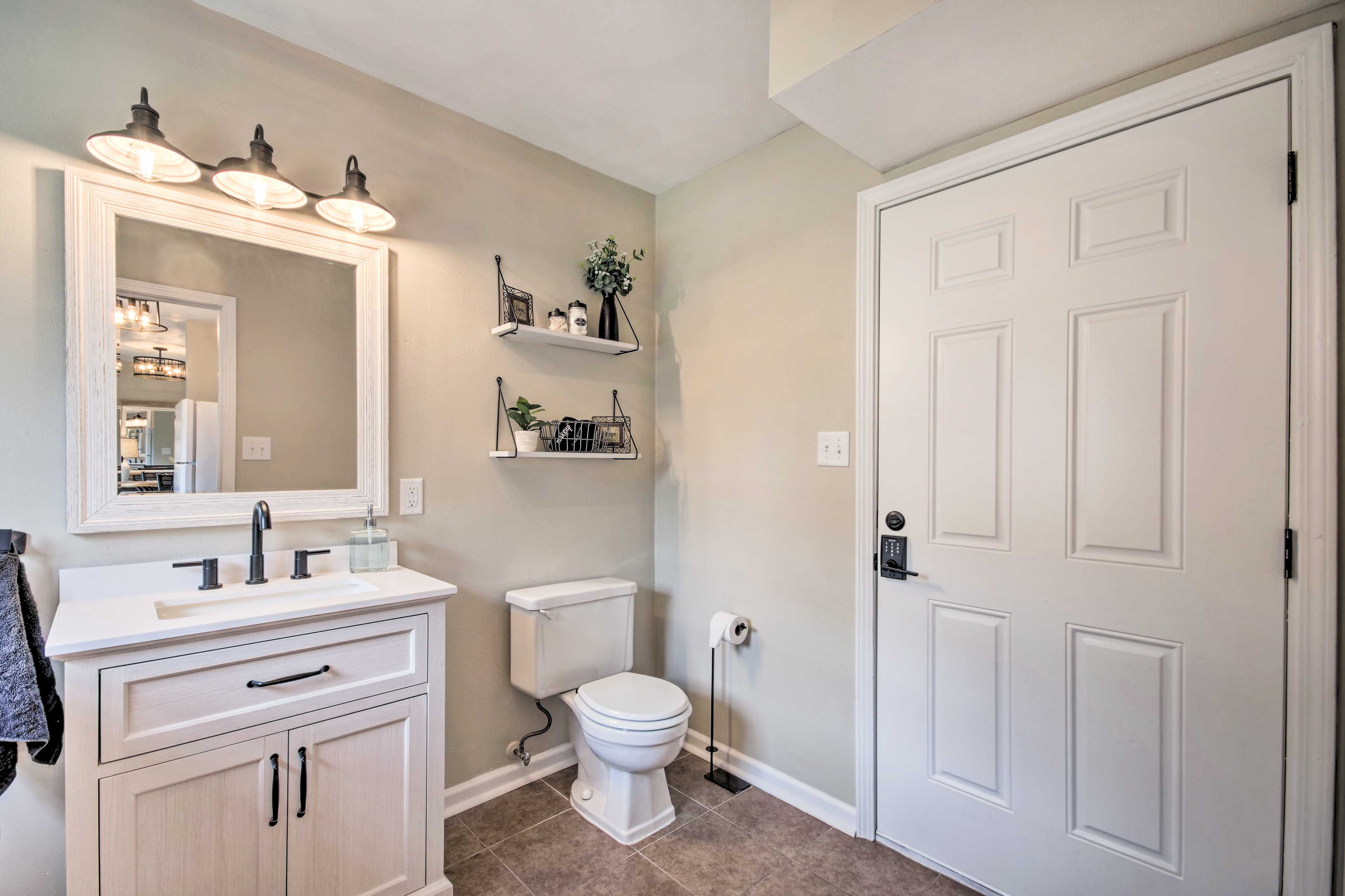 Half Bathroom | 1st Floor