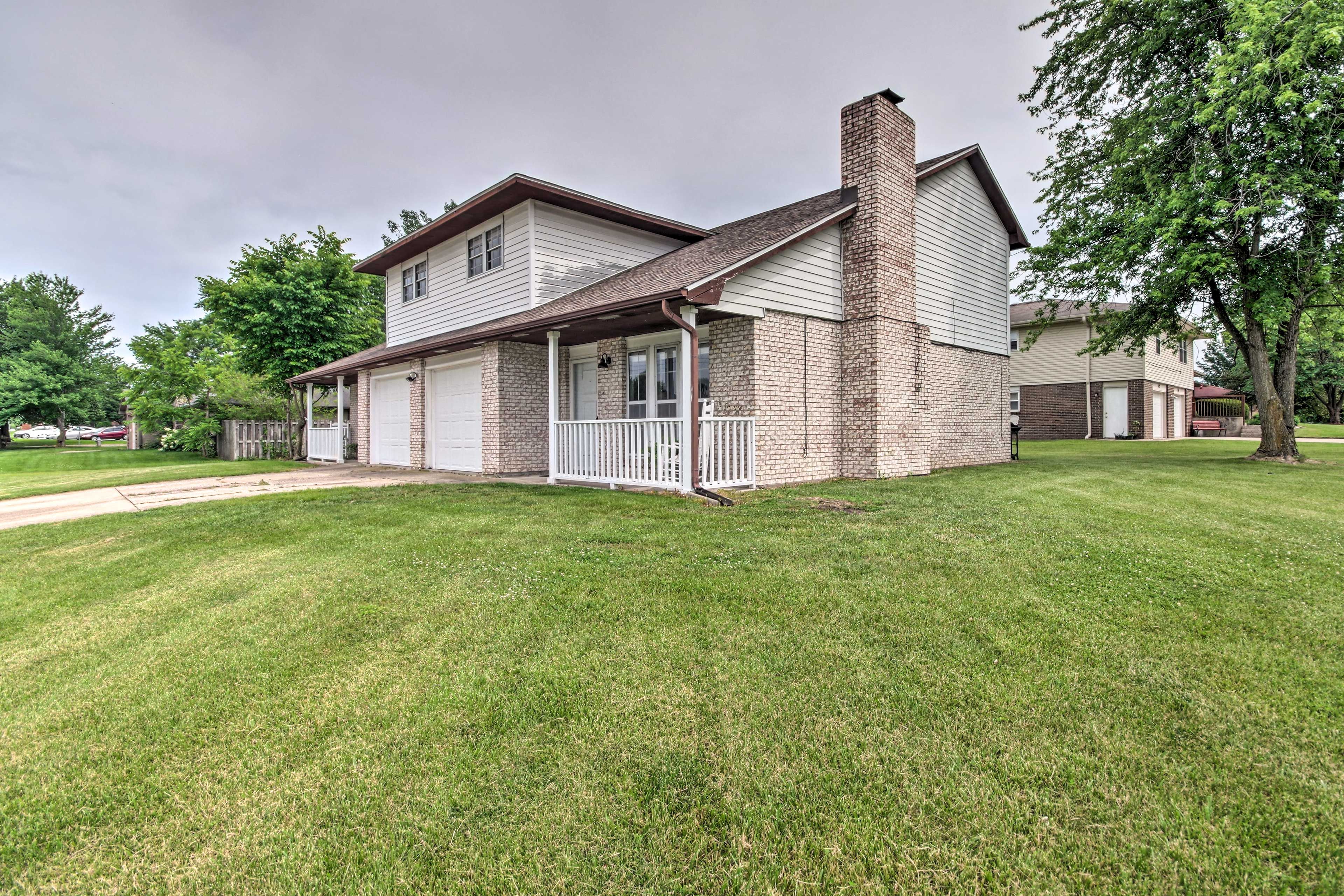 Duplex Exterior | Shared Driveway Parking (2 Vehicles)