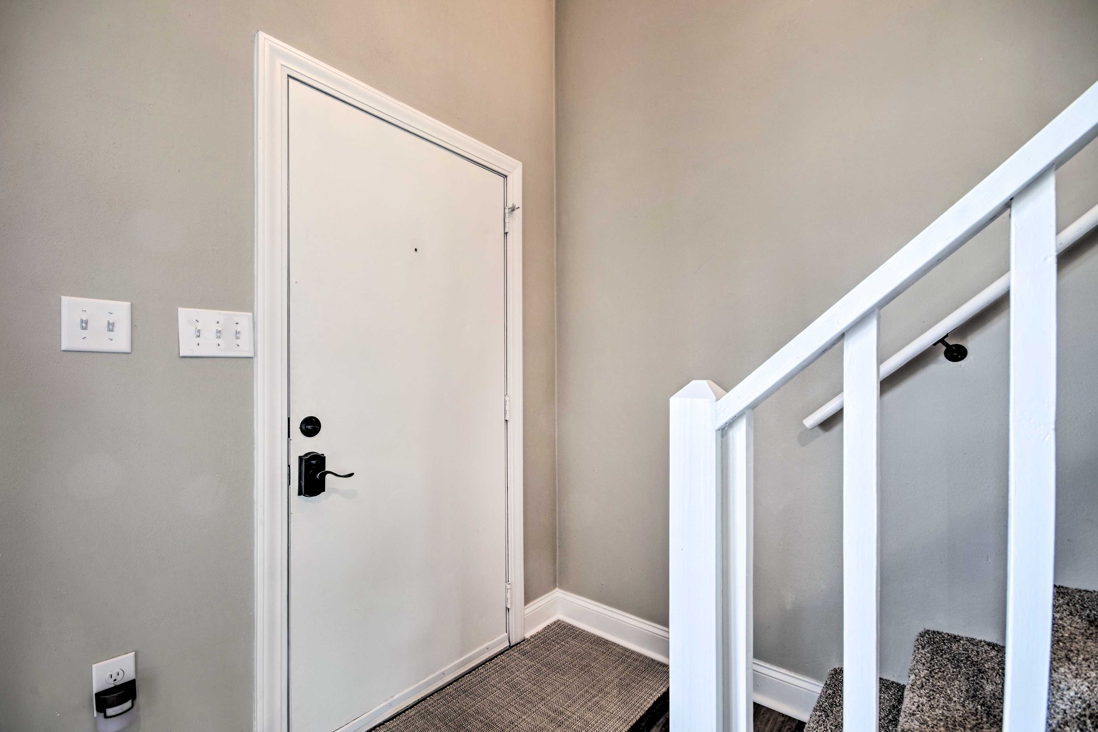Front Entrance | Keyless Entry