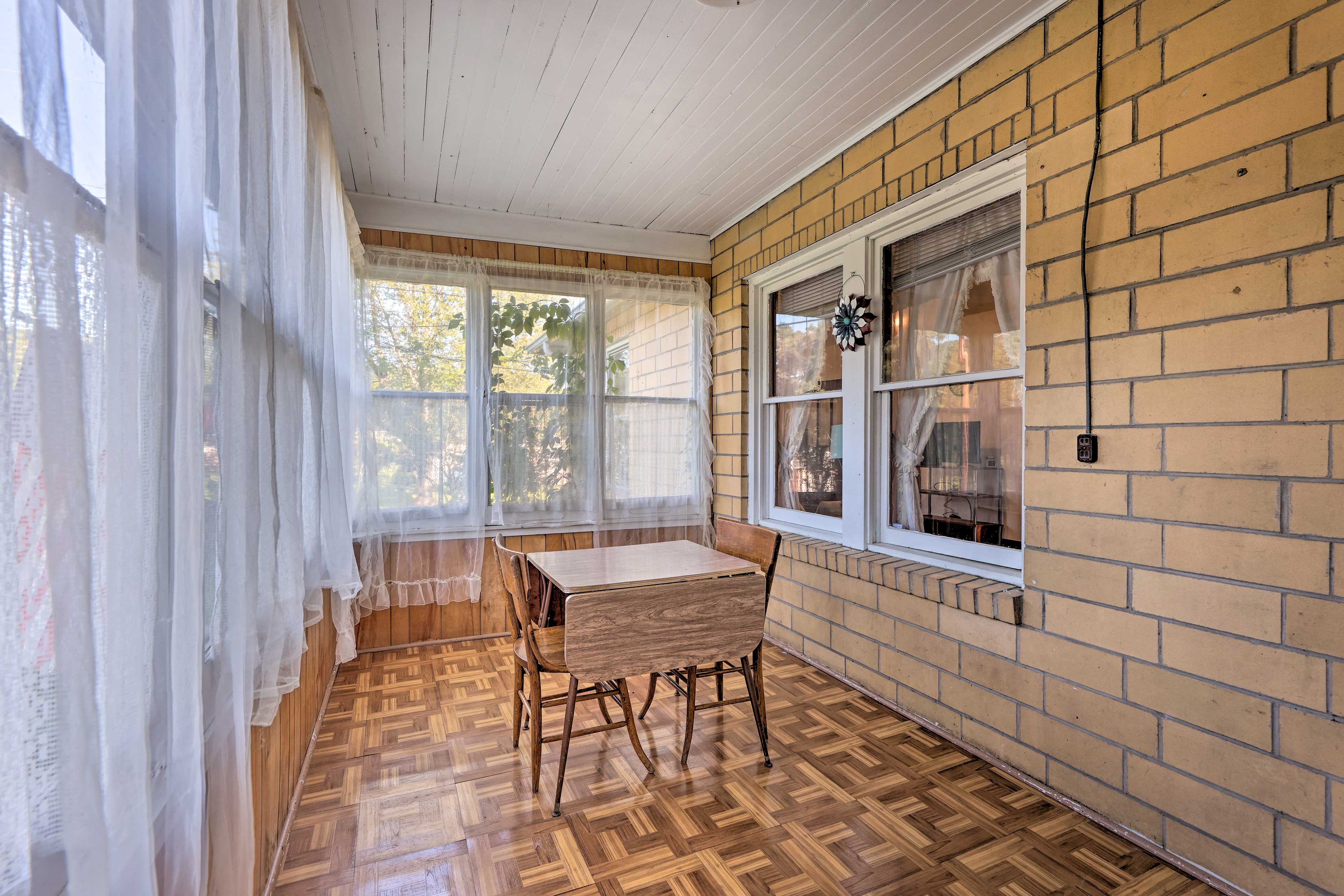 Additional Enclosed Porch
