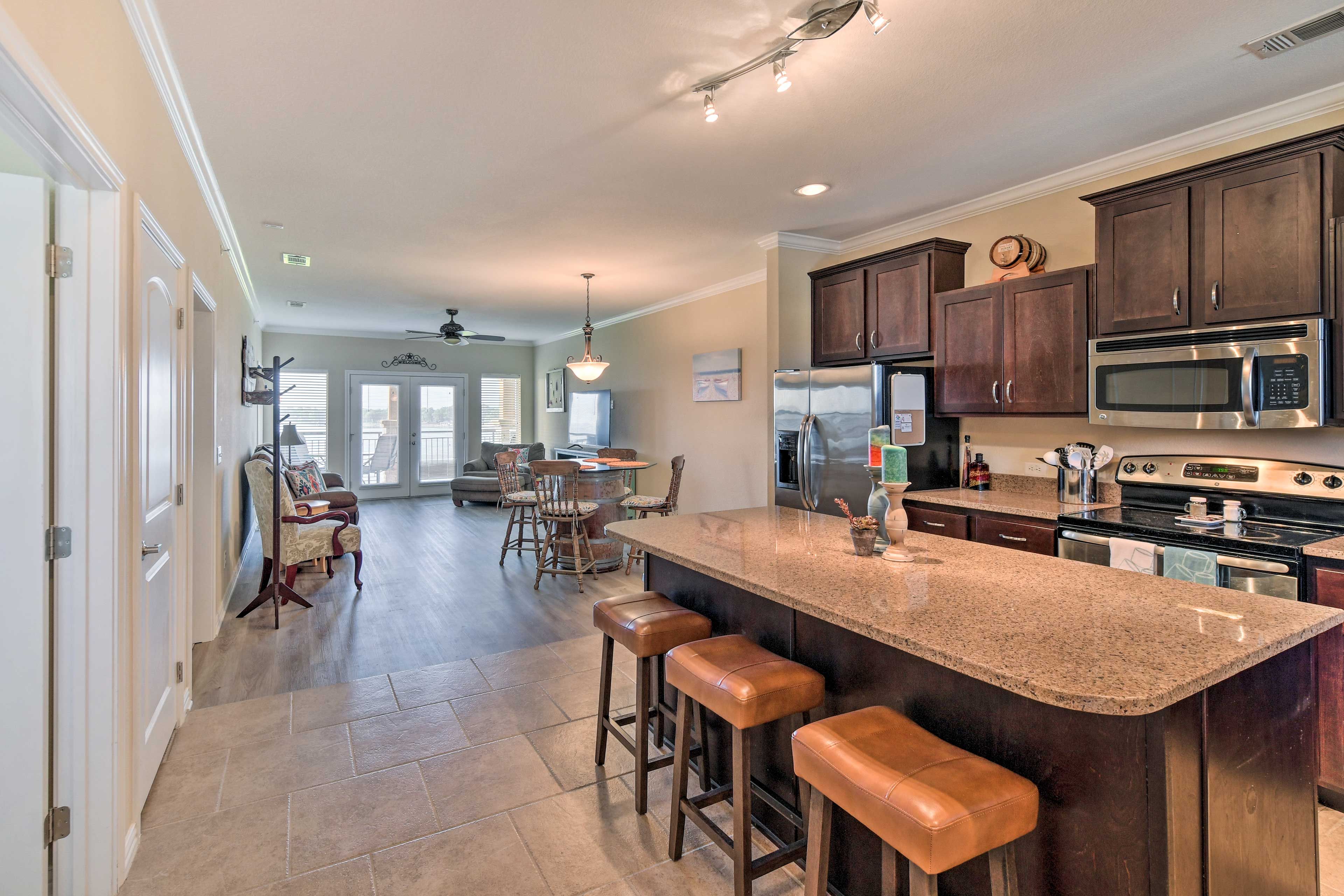 Kitchen | Stove/Oven
