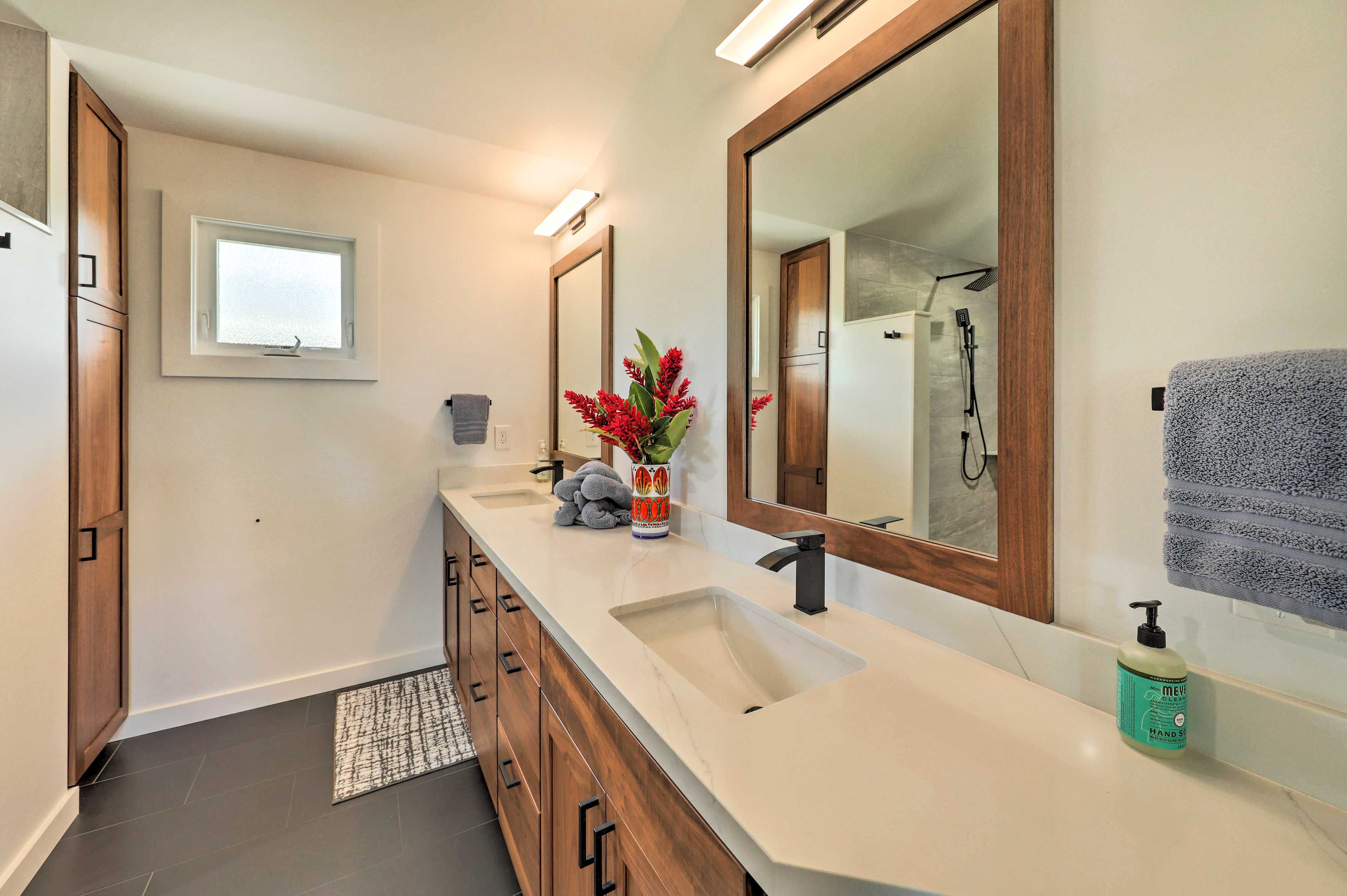 En-Suite Bathroom | Towels Provided | Complimentary Toiletries