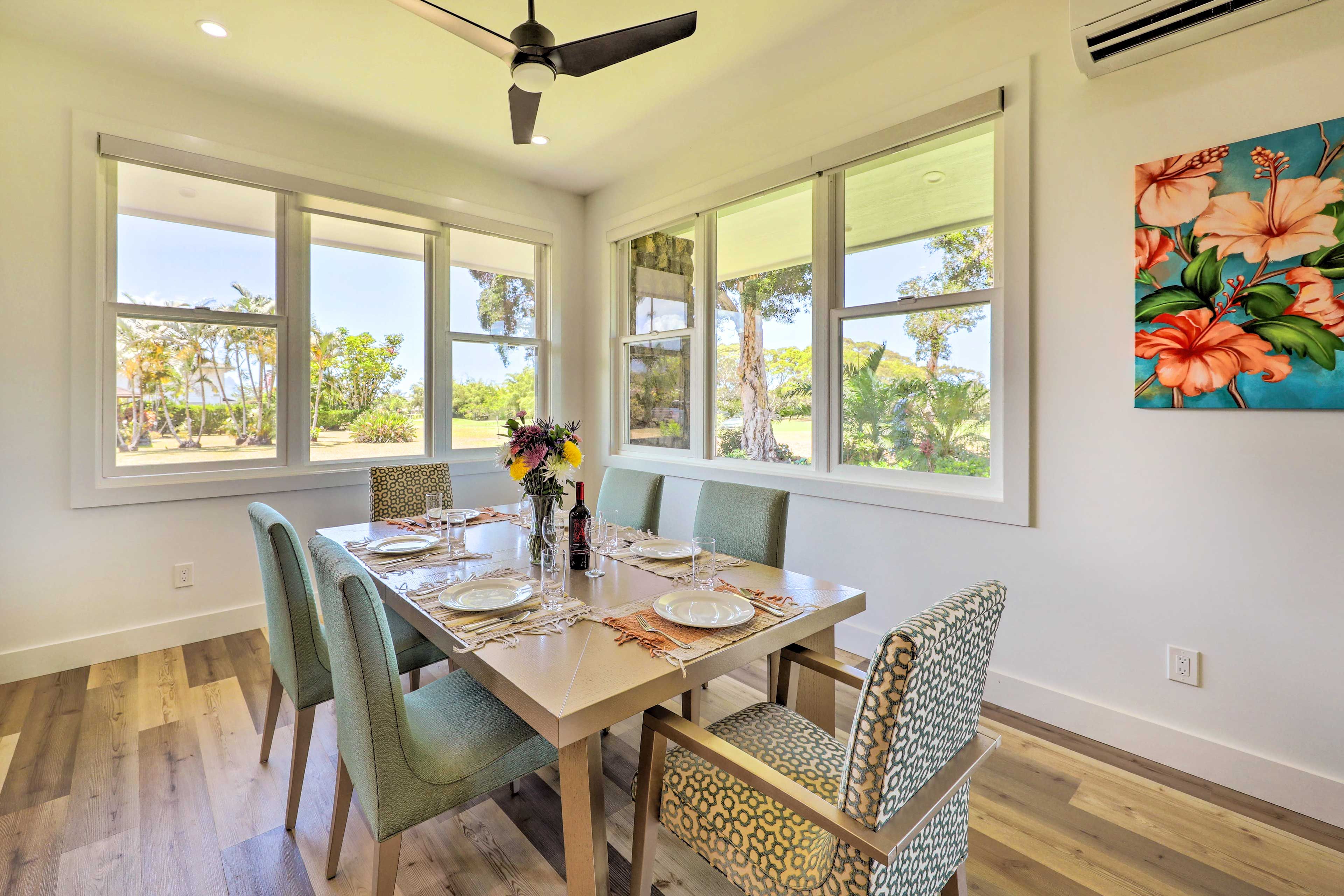 Dining Area | Dishware & Flatware Provided