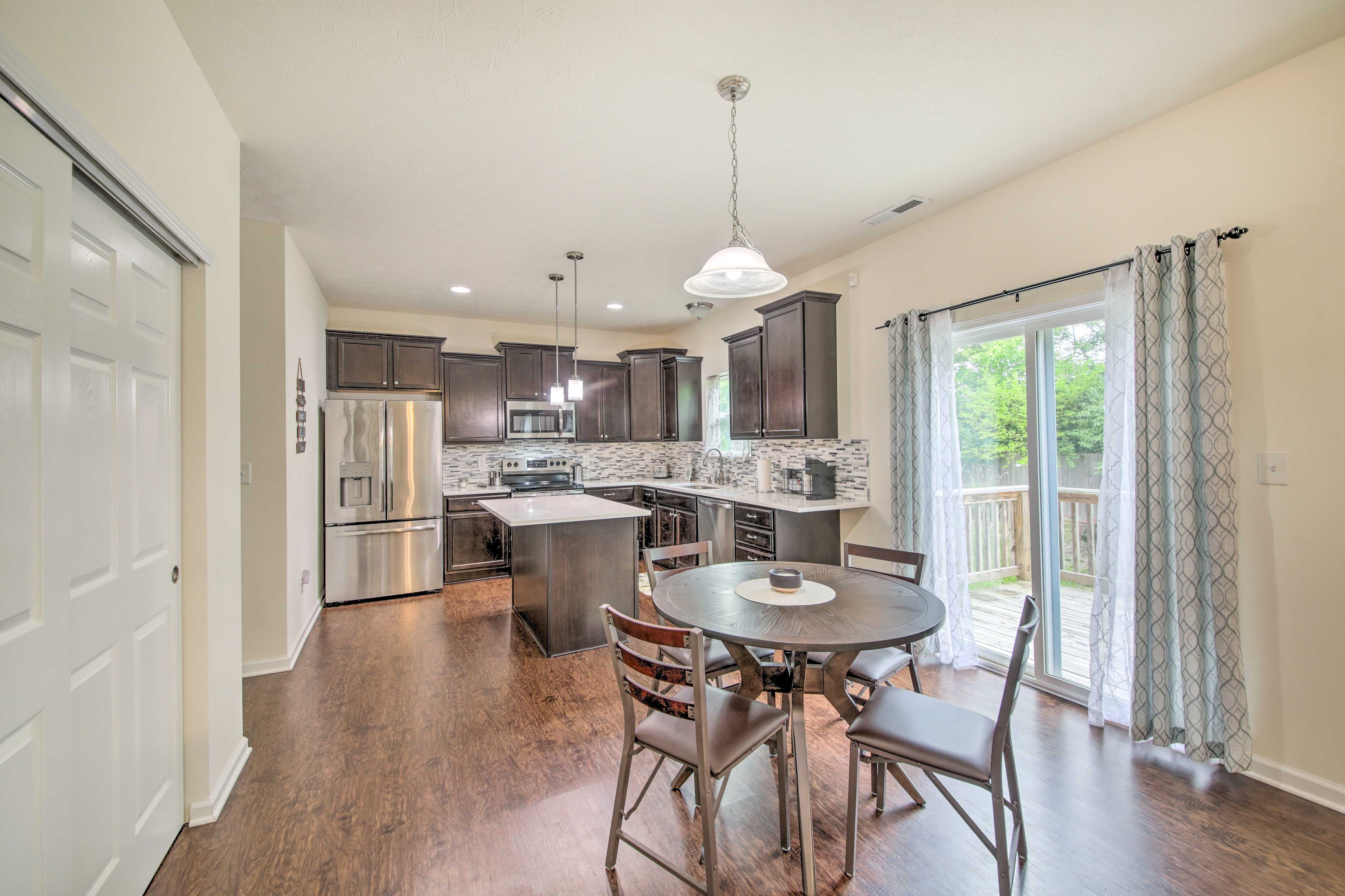 Dining Area | Dishware & Flatware