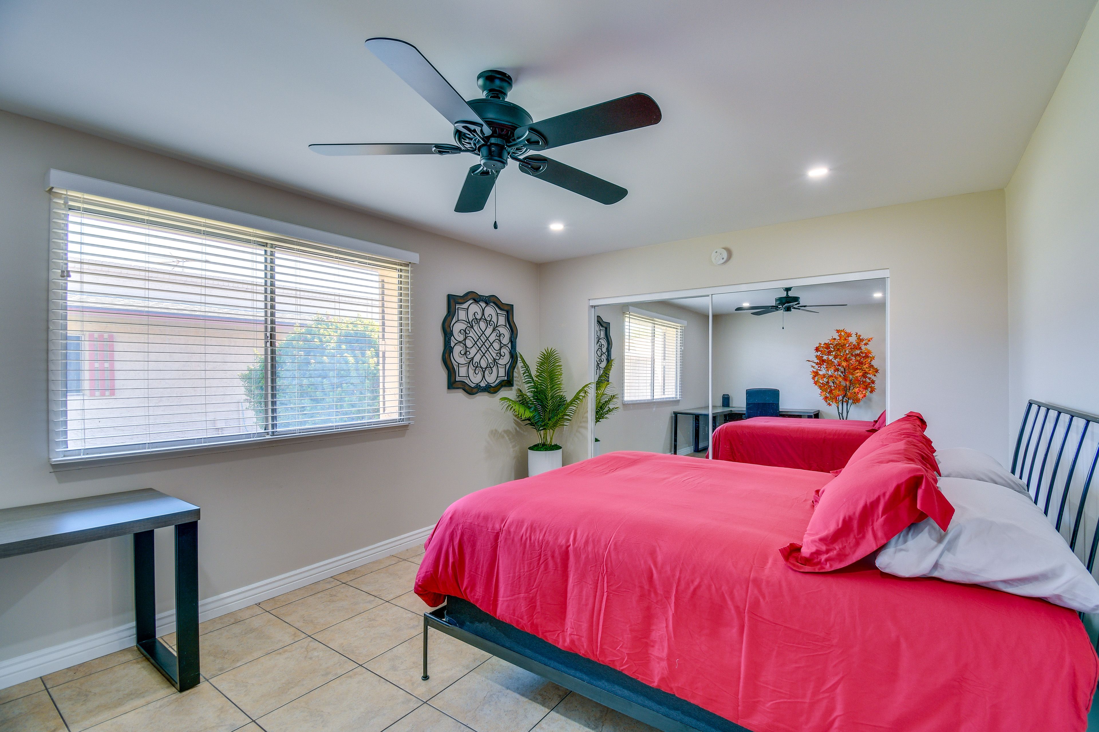 Bedroom 2 | Queen Bed | Work Desk