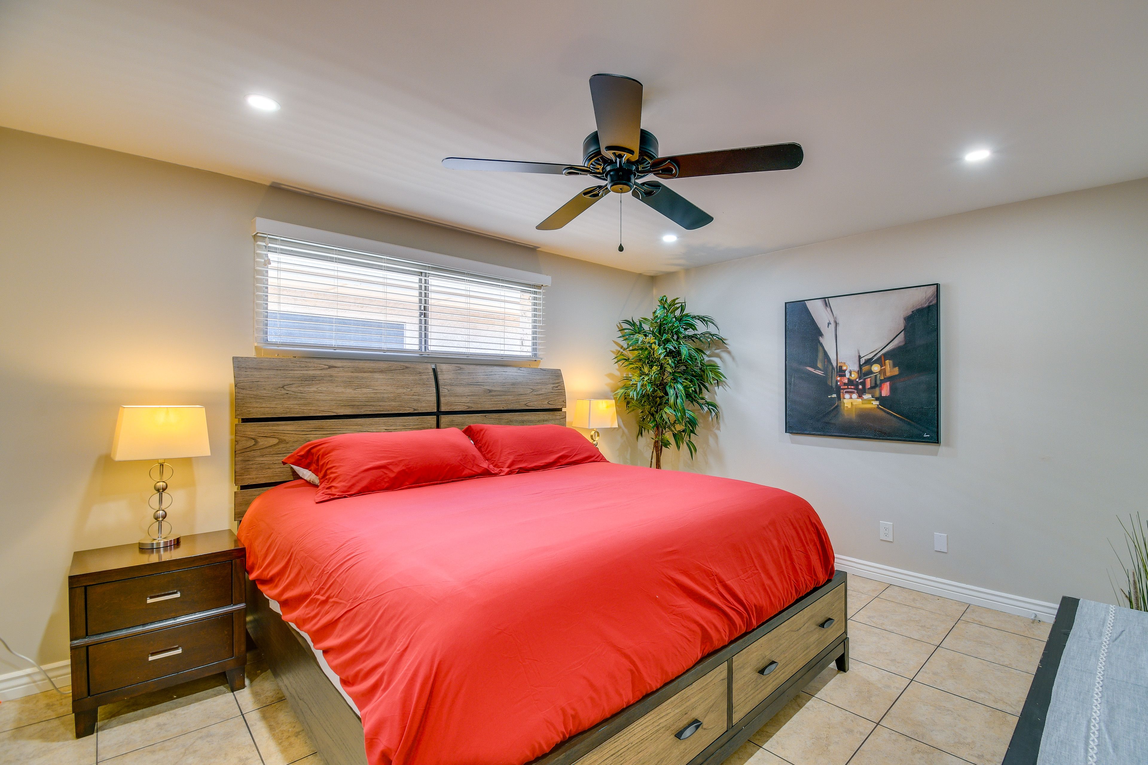 Bedroom Suite | King Bed | Smart TV
