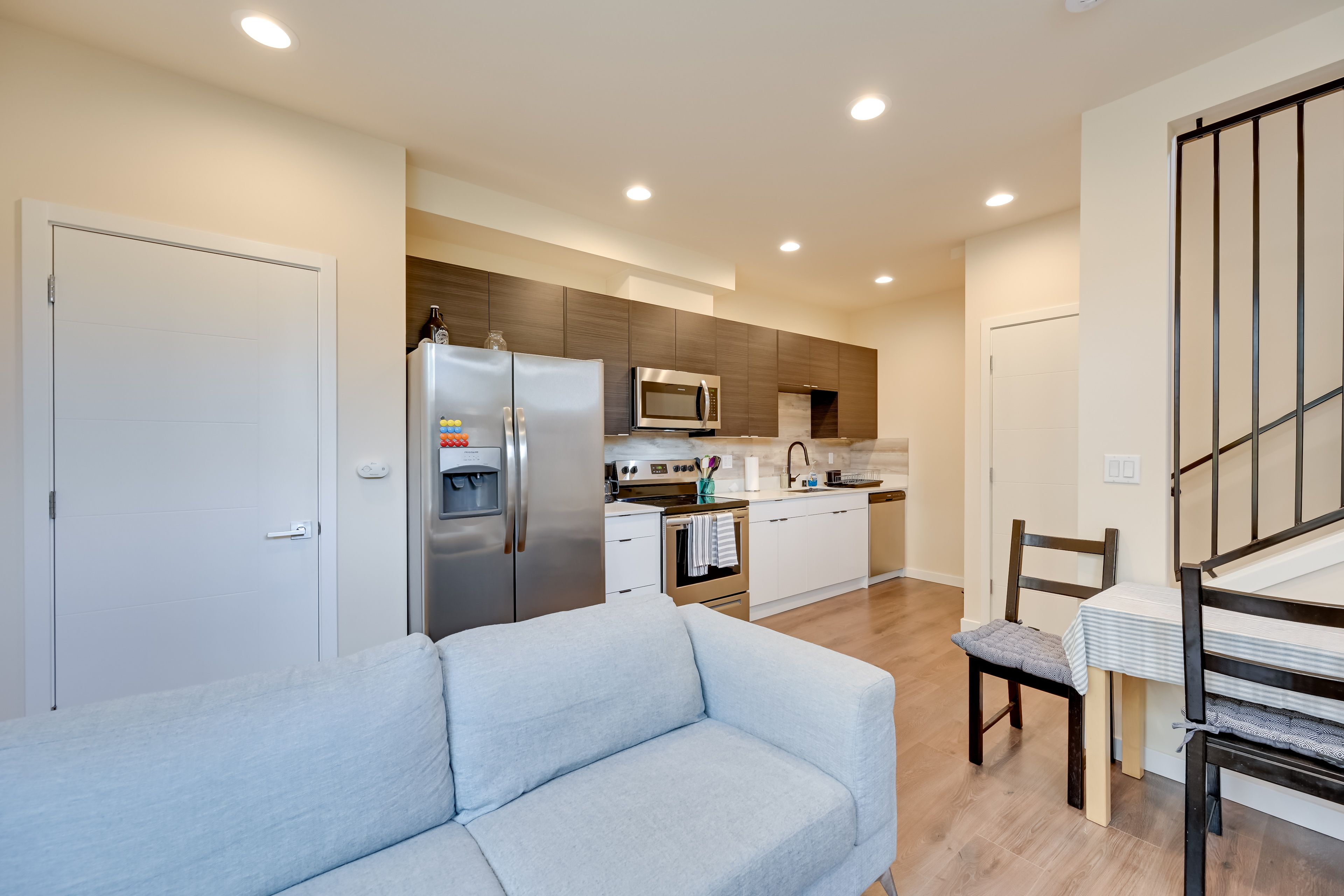 Living Room | Free WiFi | Smart TV | 1st Floor