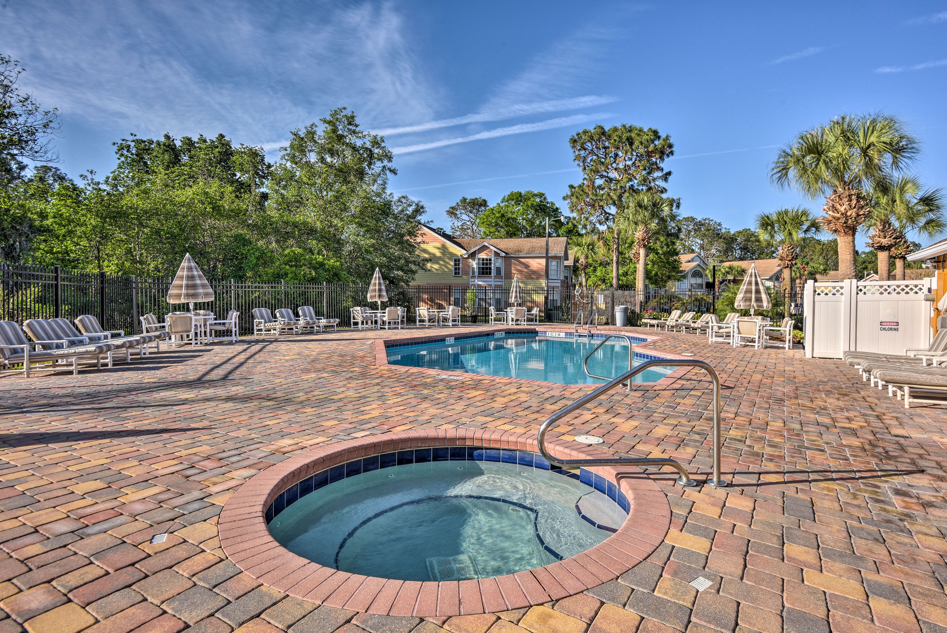 Sweetwater Club Community Amenities | Outdoor Pool & Hot Tub