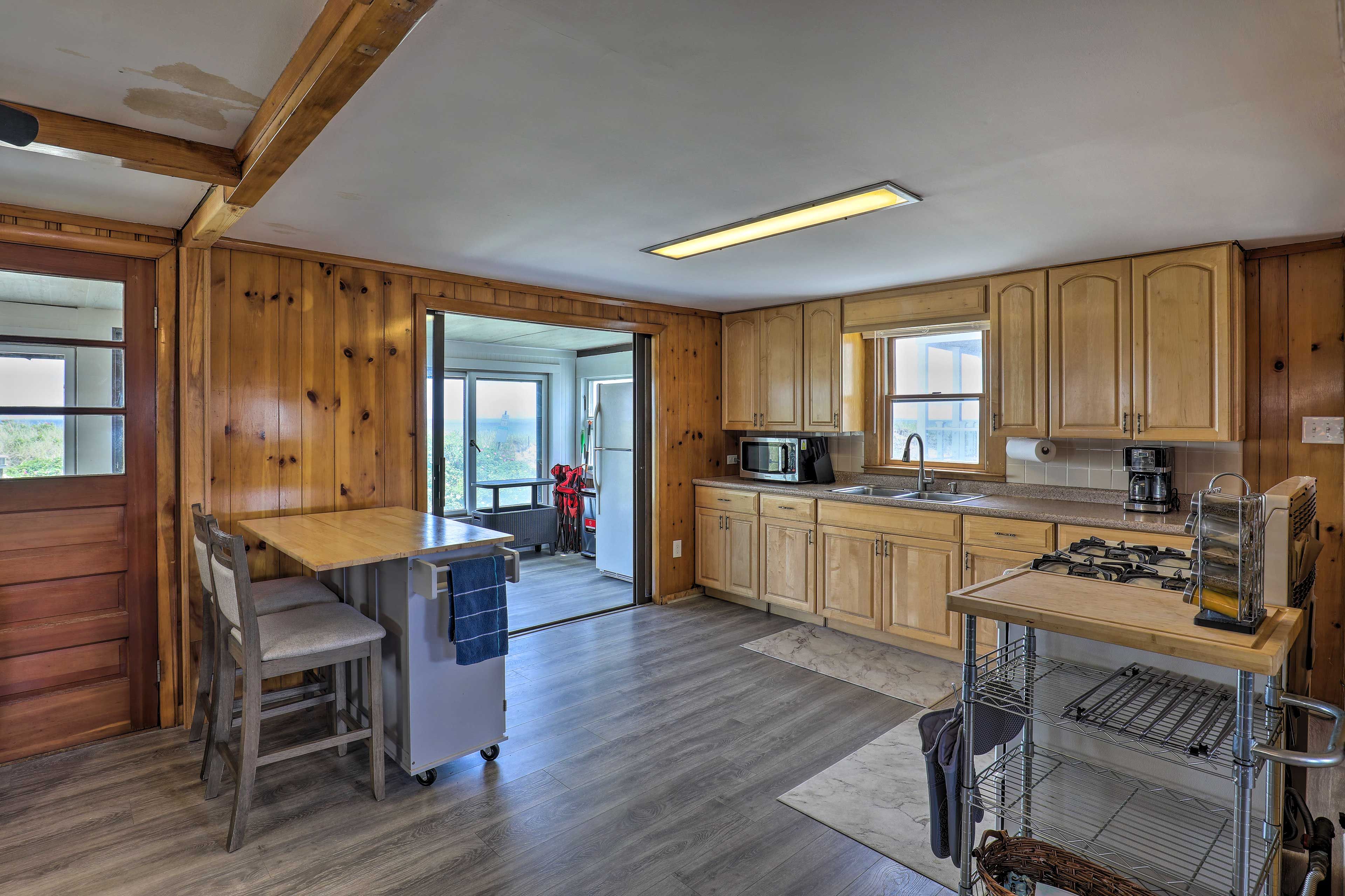 Kitchen | Cooking Basics Provided