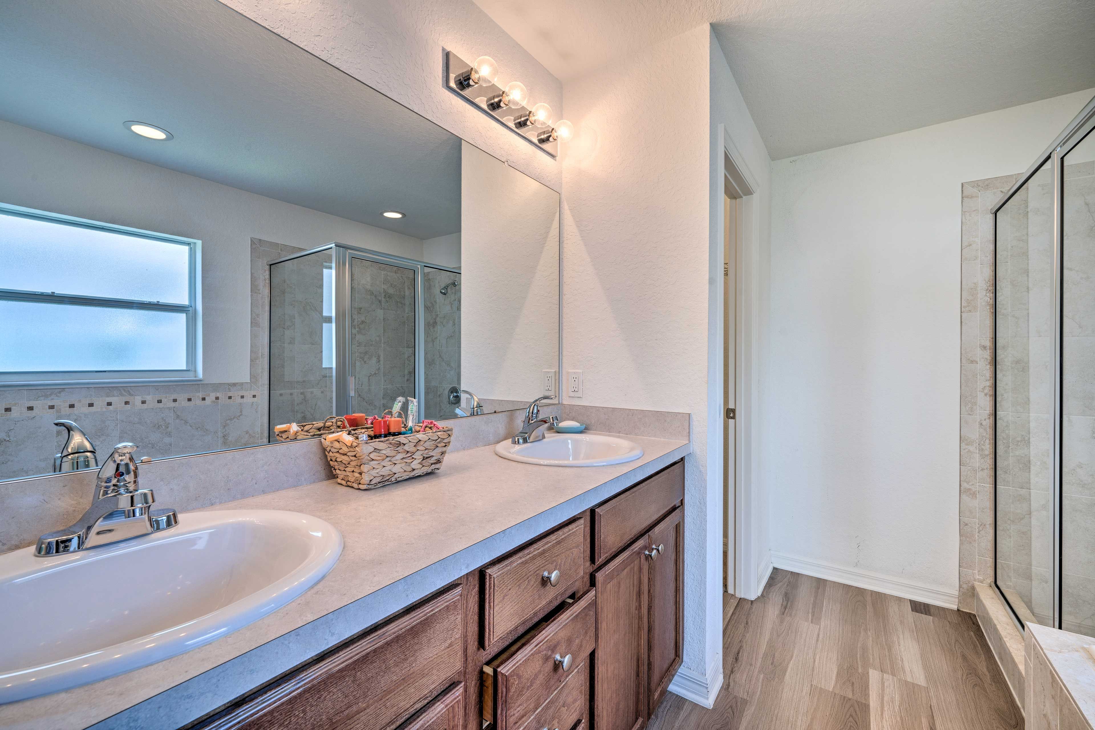 En-Suite Bathroom | Complimentary Toiletries