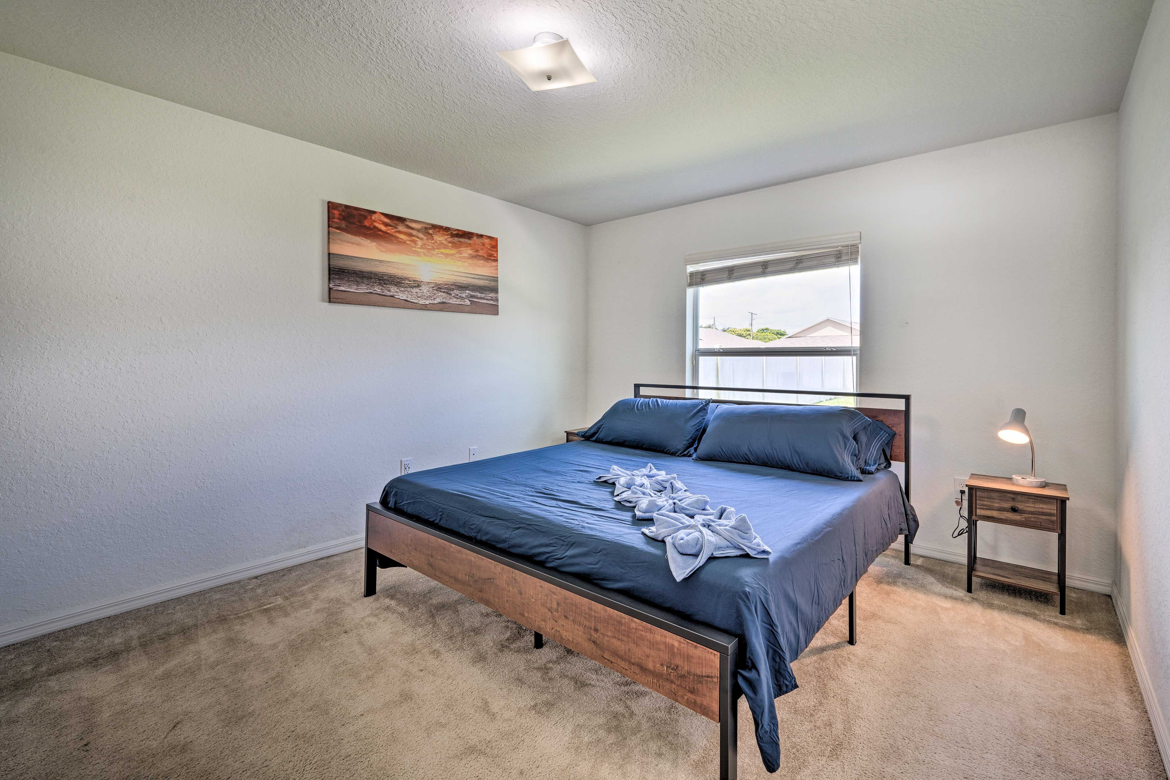 Bedroom 1 | King Bed | En-Suite Bathroom
