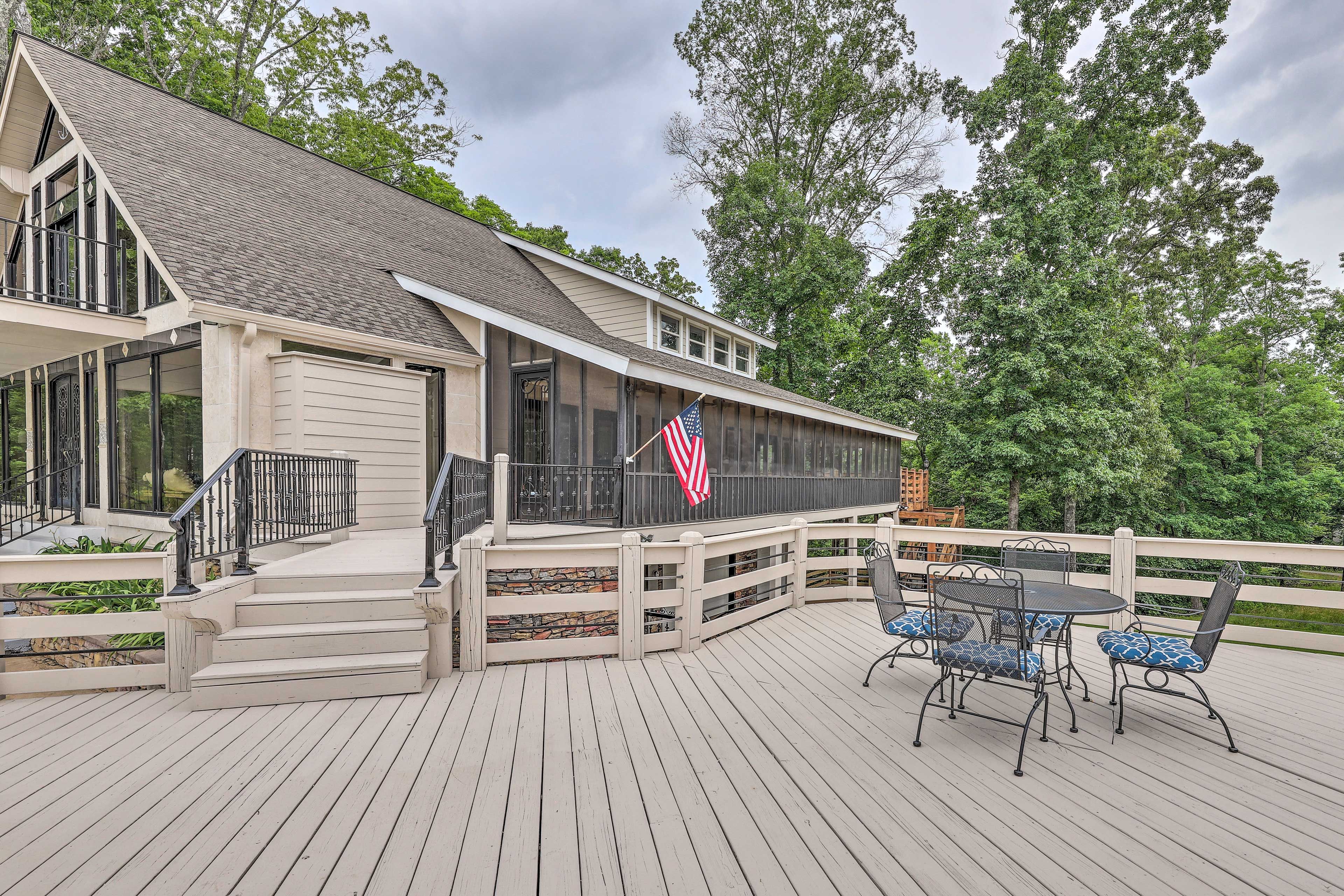 Deck 1 | Stairs to Access | Pool View