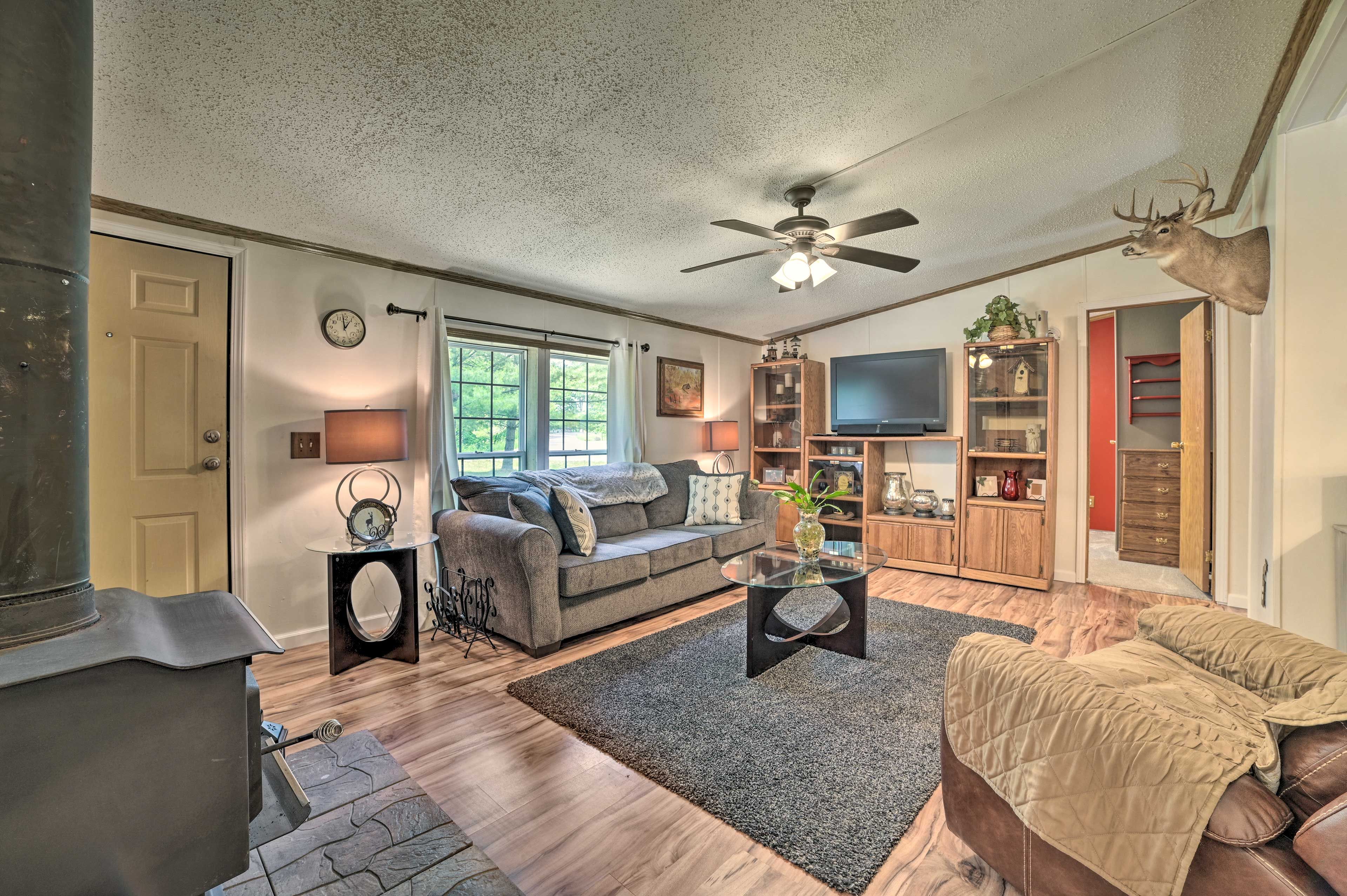 Hale Vacation Rental | 3BR | 2BA | 1,100 Sq Ft | 1 Step Required to Access