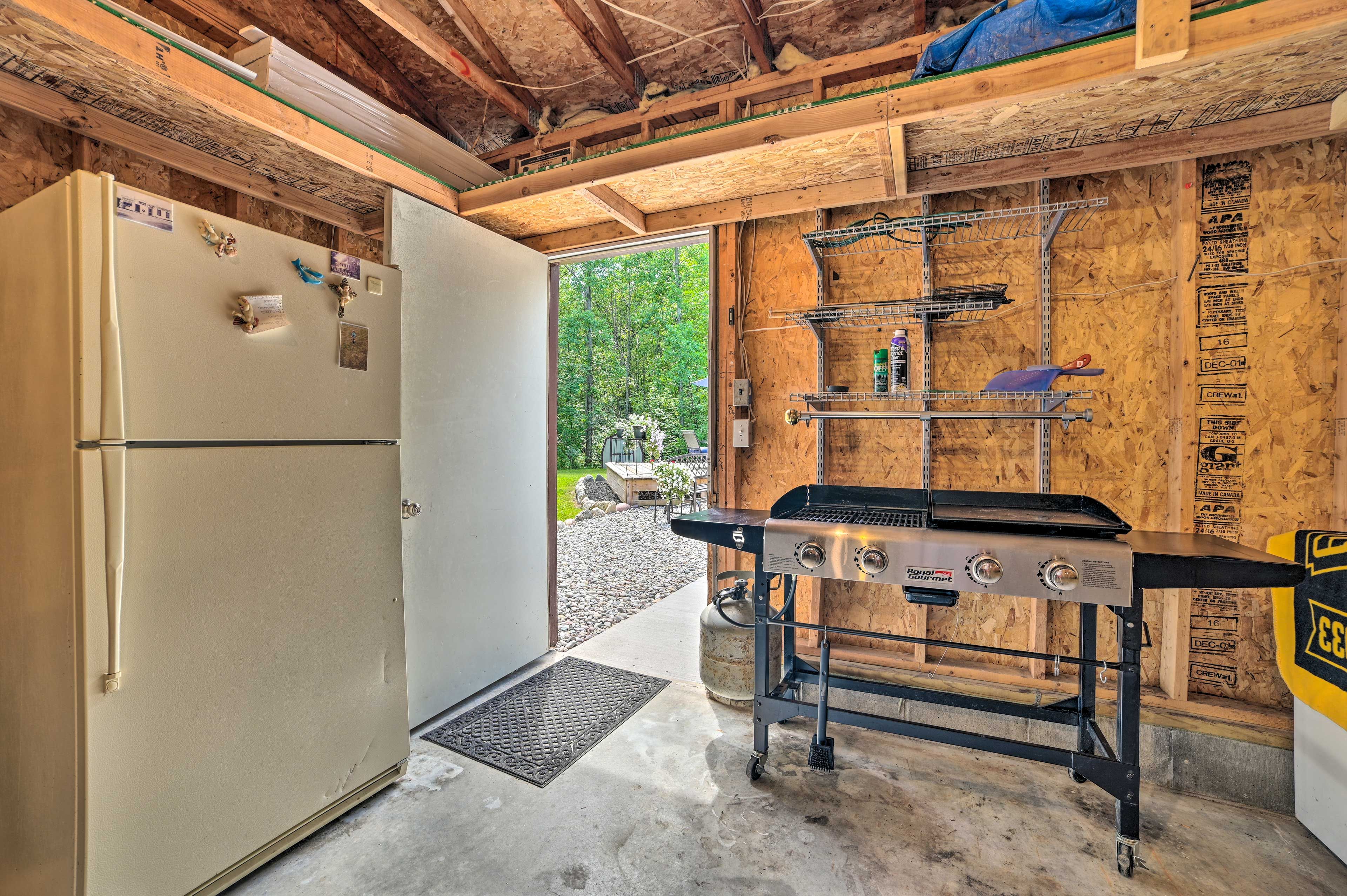 Garage | Gas Grill