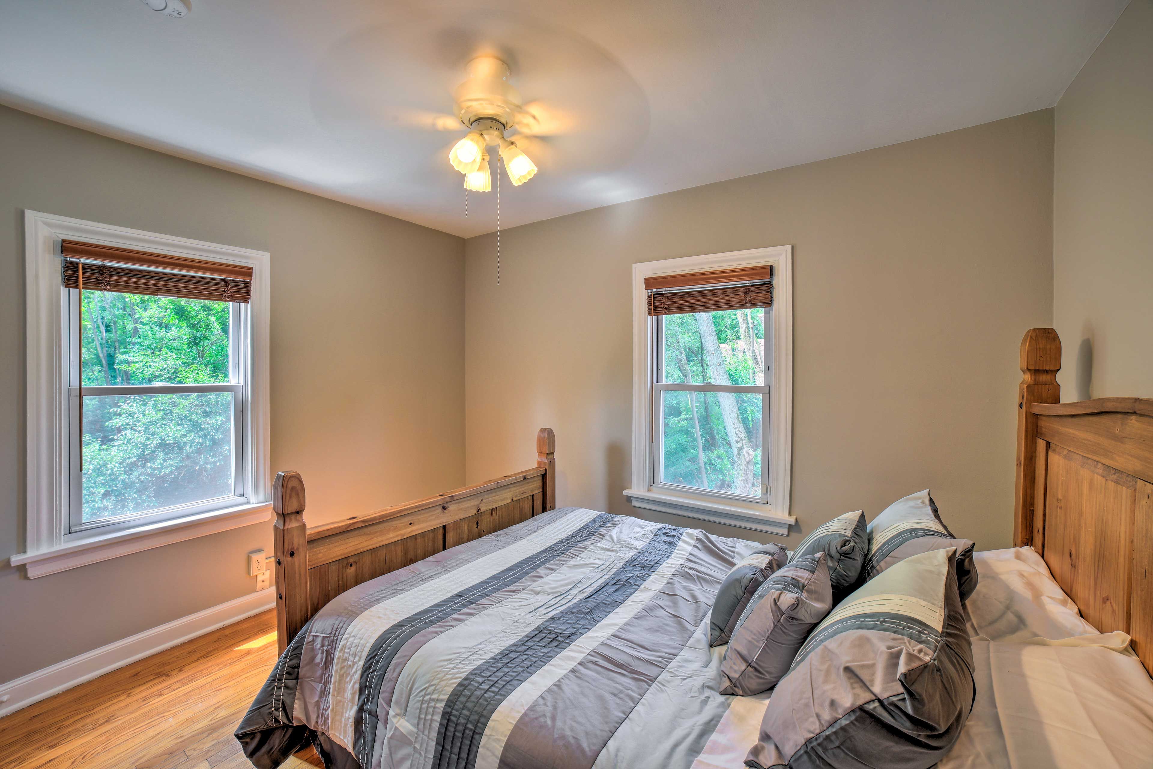 Bedroom 2 | Queen Bed | 2nd Floor