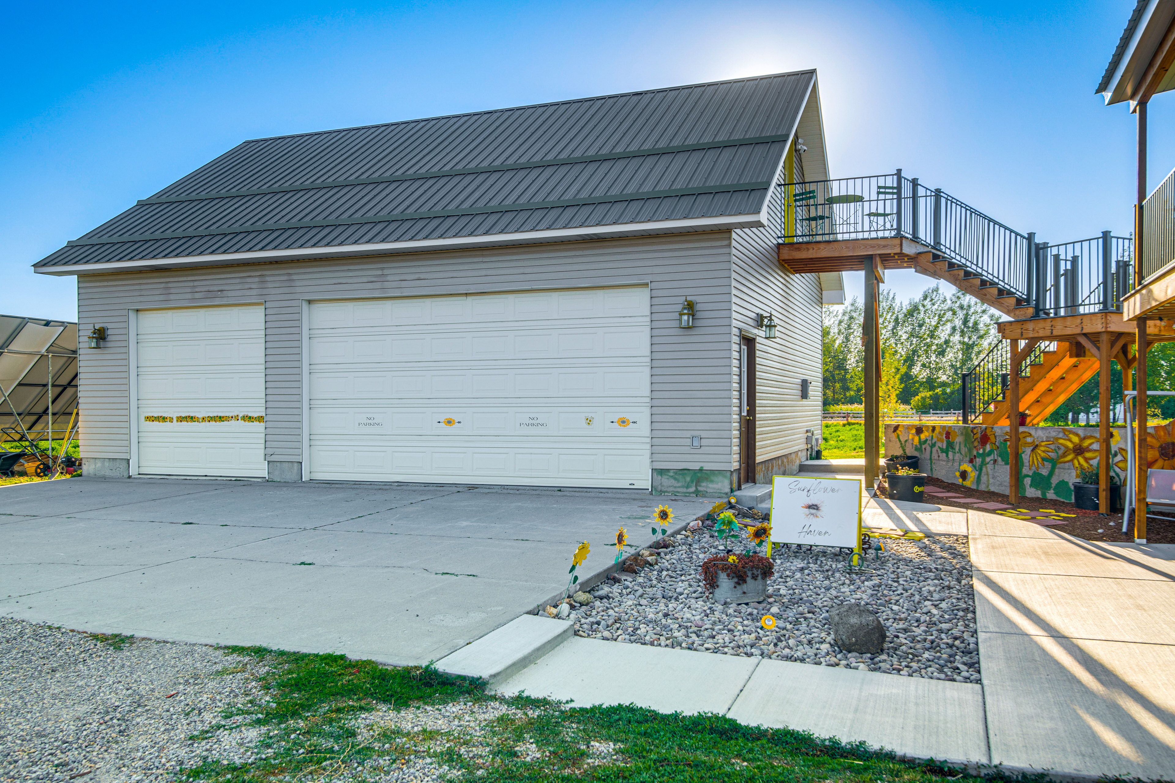 Exterior | Walkway & Entry Stairs | RV/Trailer Parking