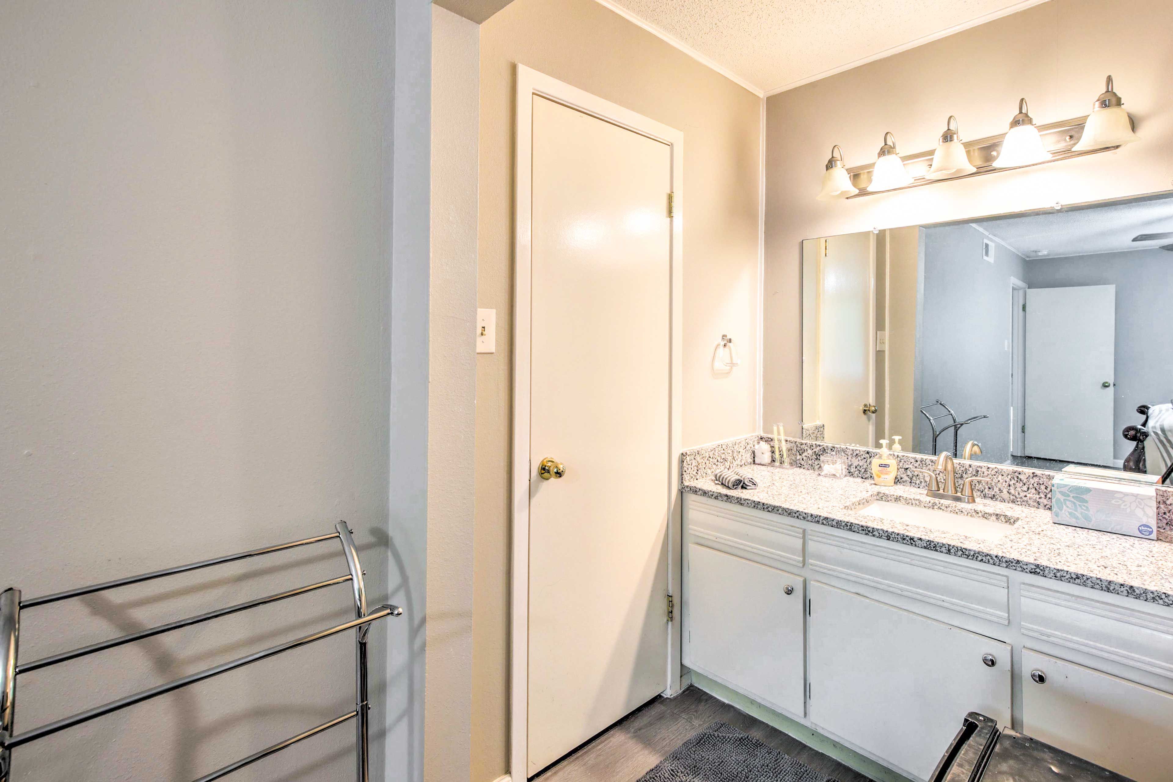 Full En-Suite Bathroom | Complimentary Toiletries
