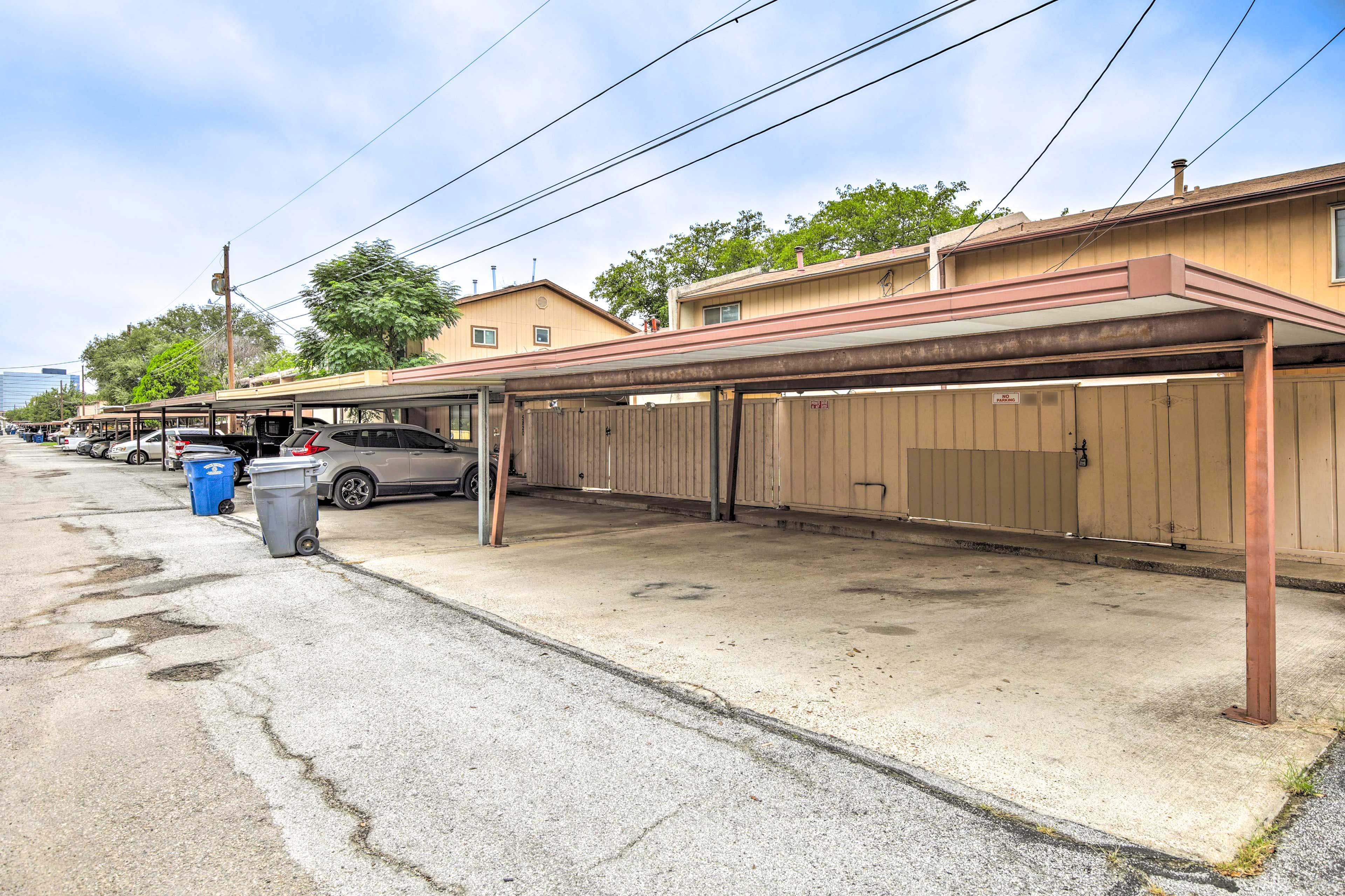 Parking | Carport (3 Vehicles)
