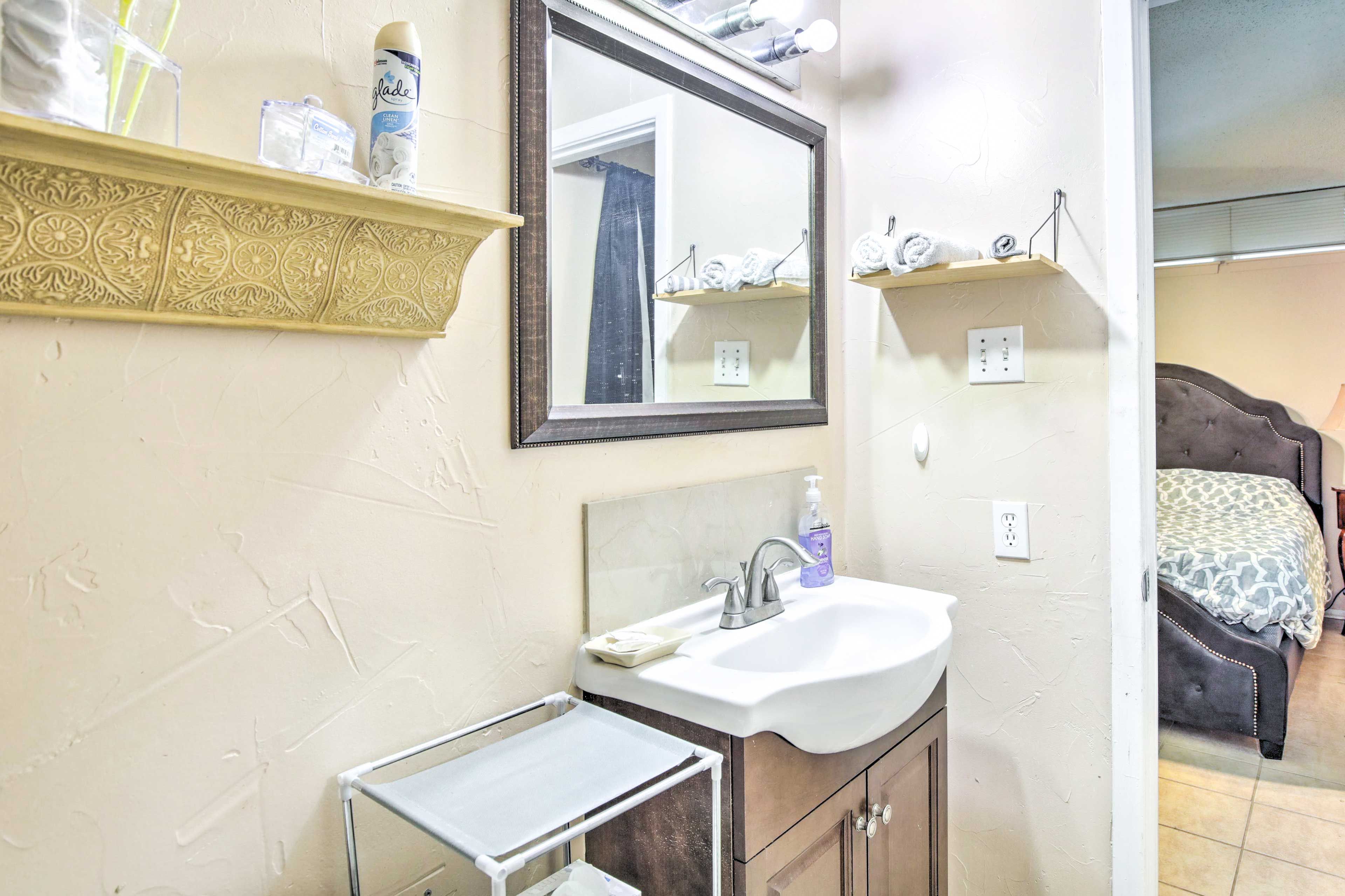 Full En-Suite Bathroom | Complimentary Toiletries