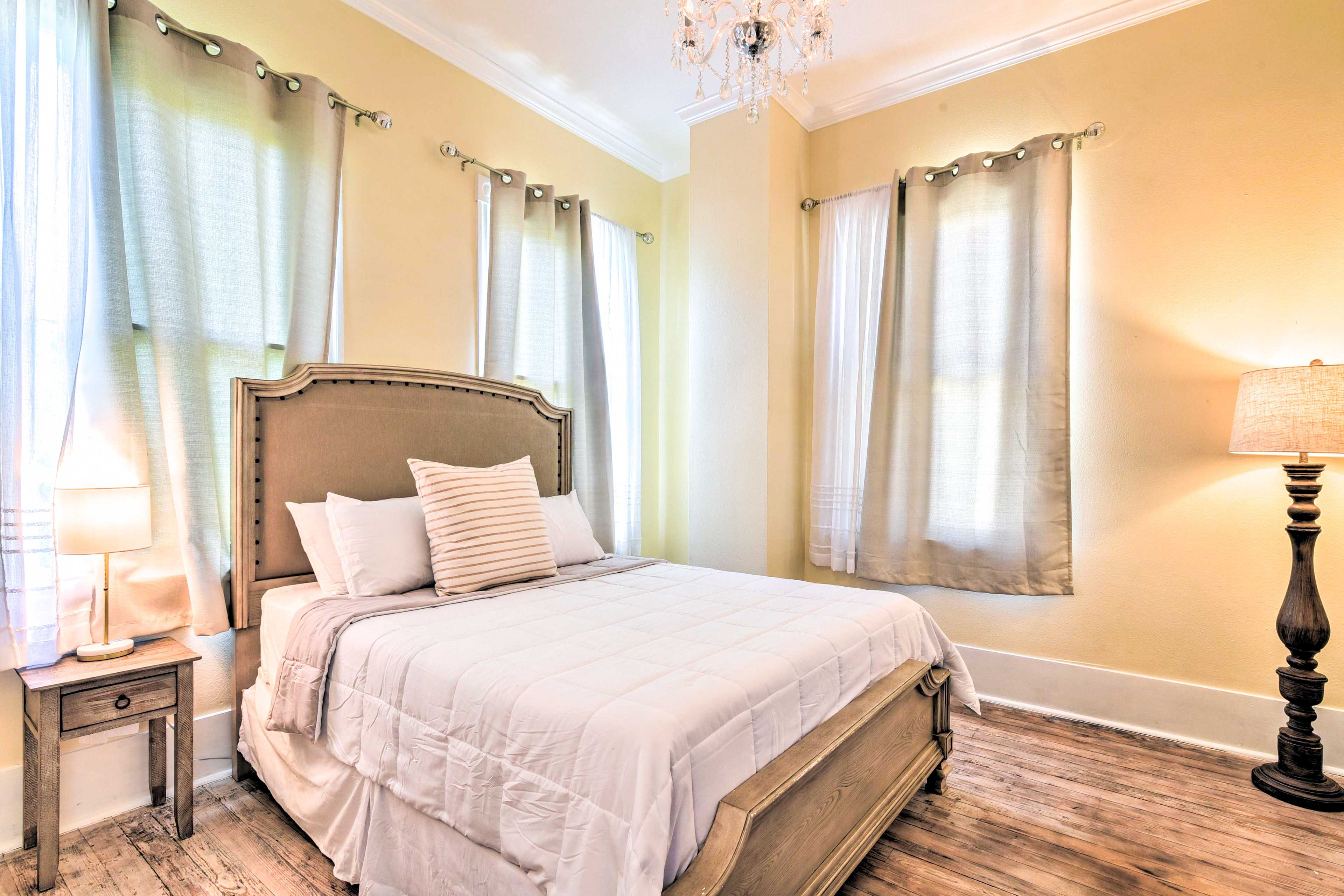 Bedroom 3 | 2nd Floor | Queen Bed