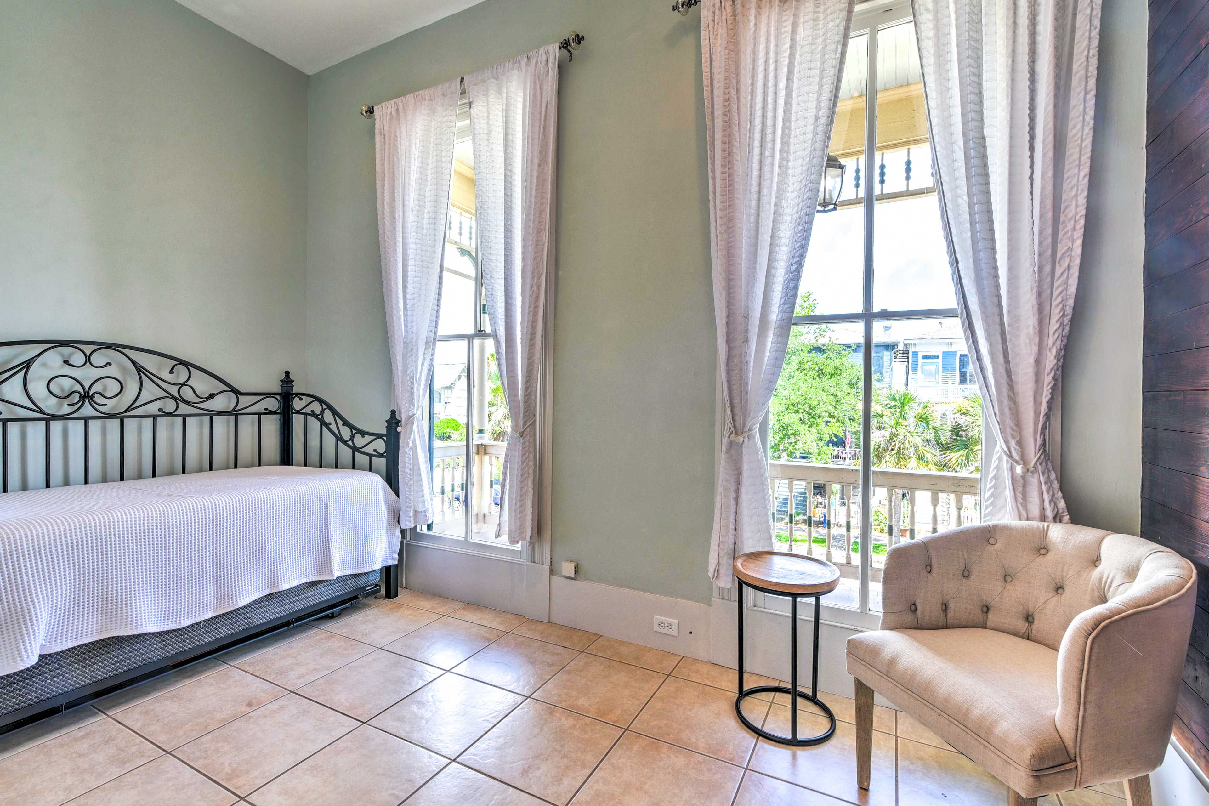Bedroom 4 | 2nd Floor | Twin Bed w/ Twin Trundle