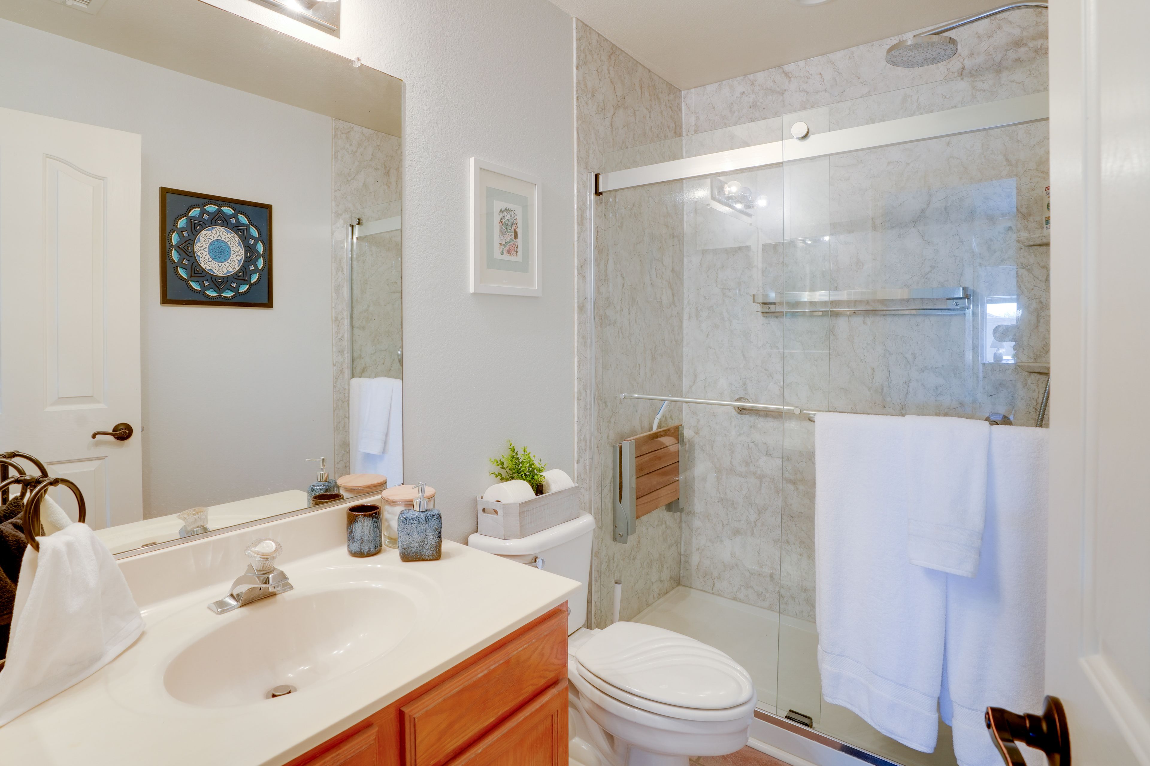 Full Bathroom