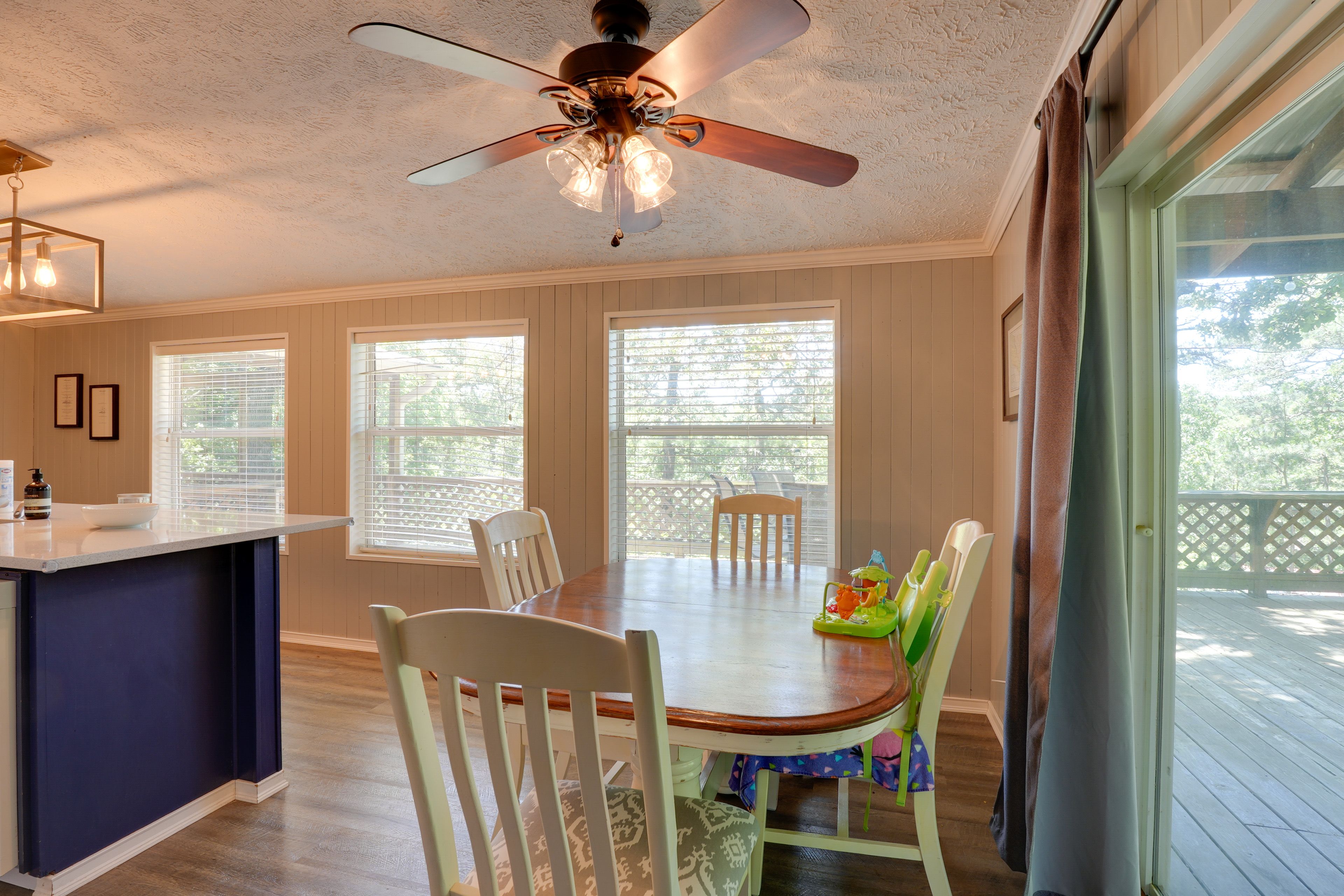Dining Room | Dishware & Flatware Provided | Booster Seat