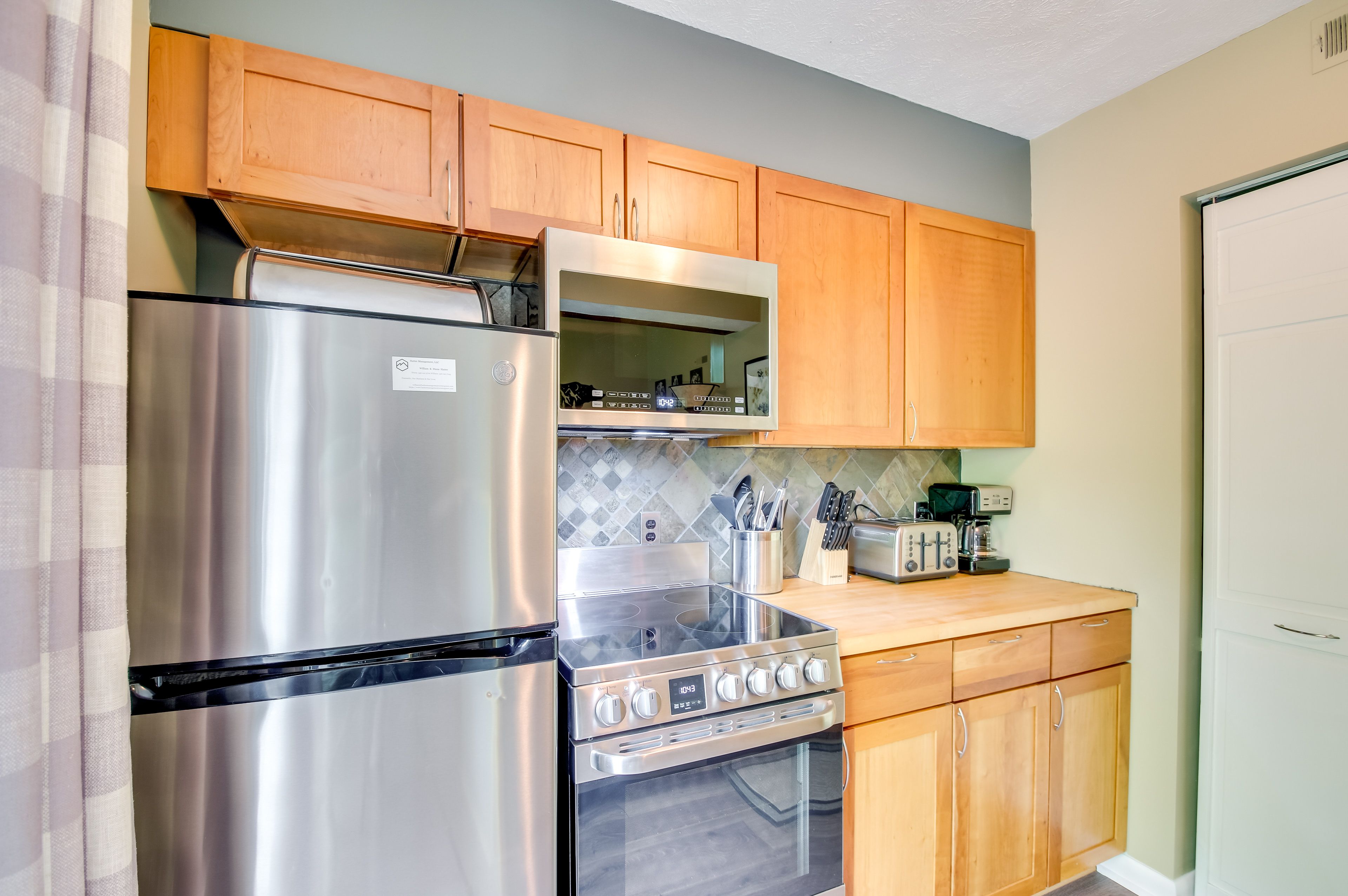 Kitchen | Cooking Basics | Dishware & Flatware