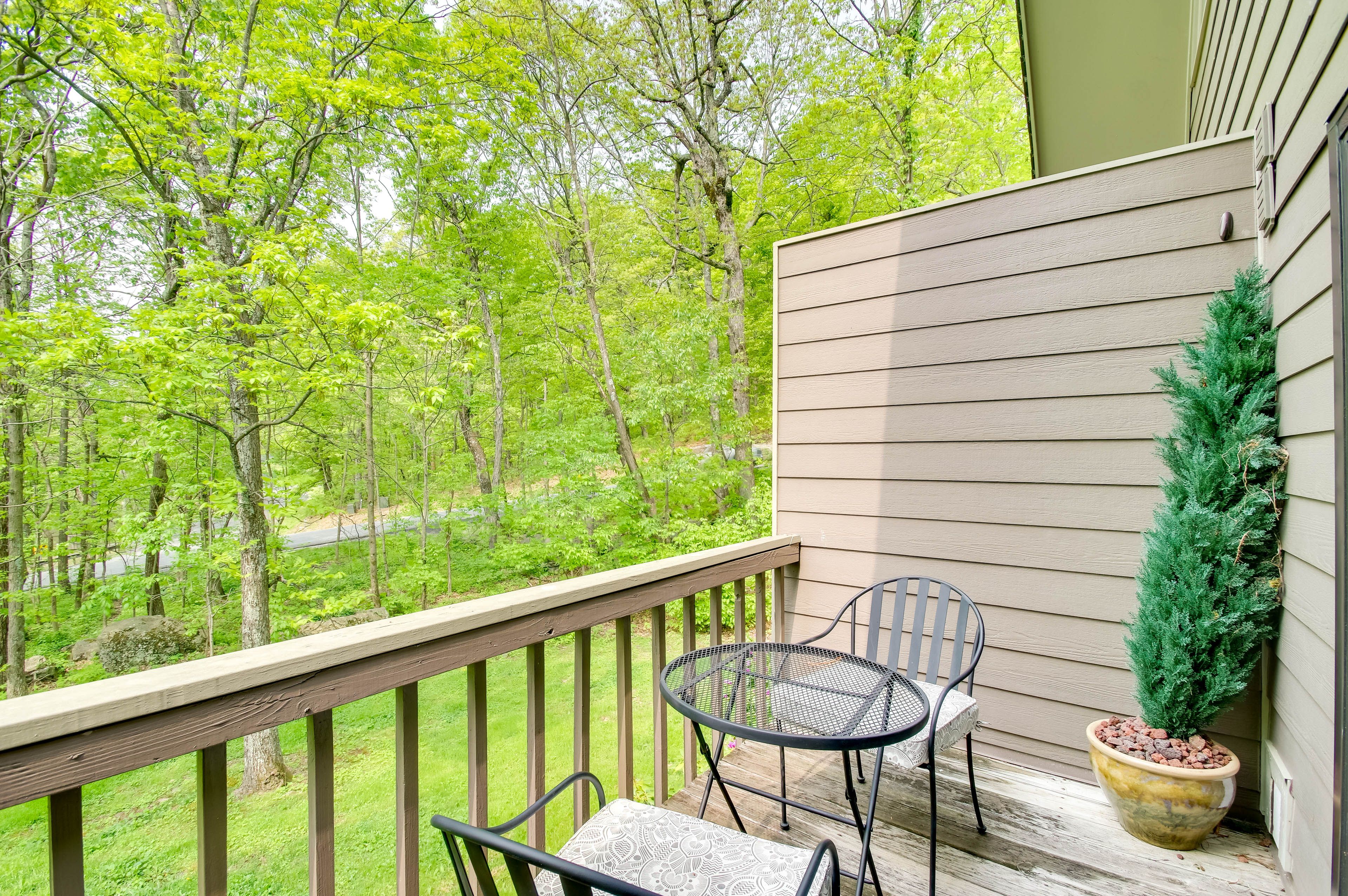 Balcony | 2nd-Floor Condo | Loft