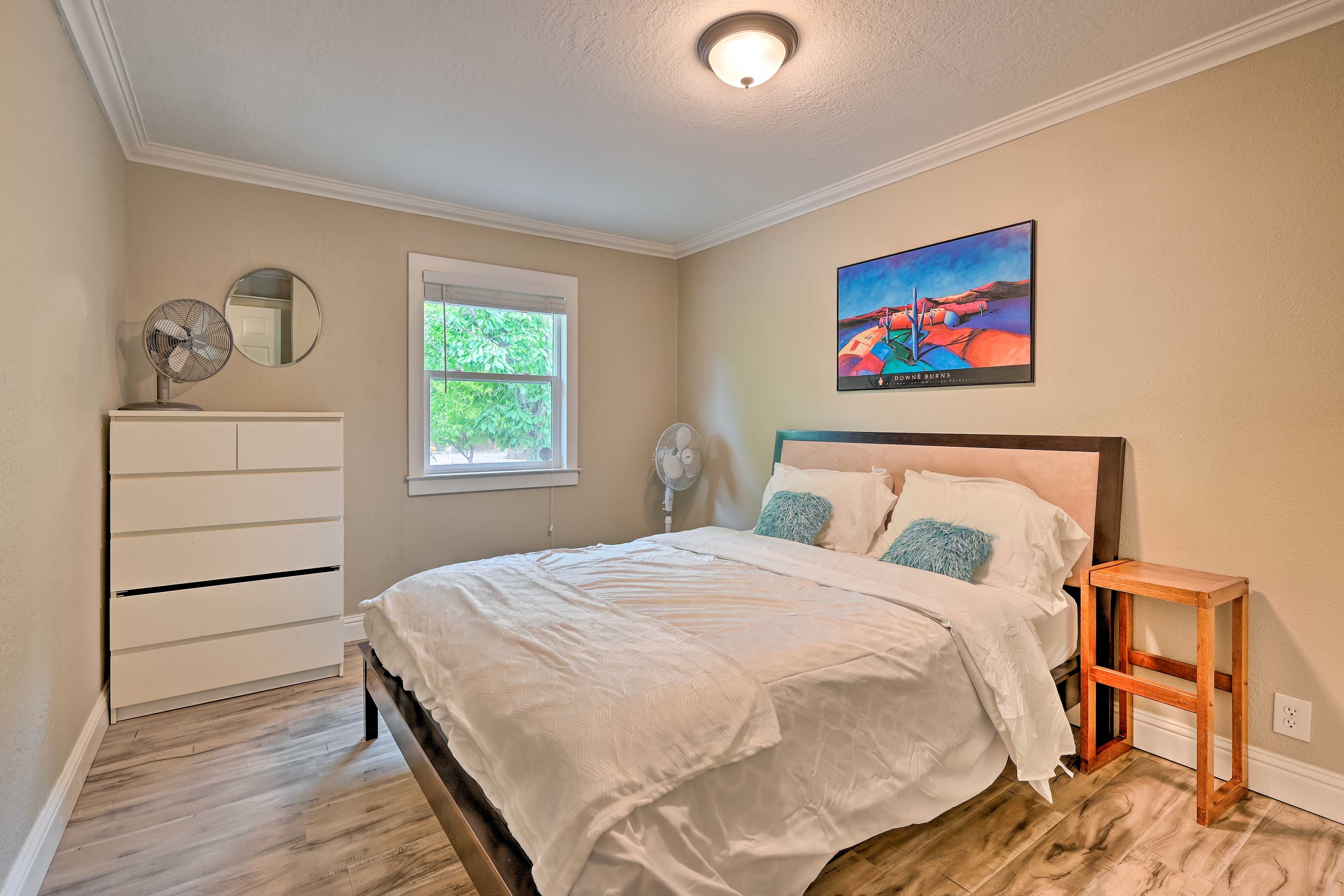 Bedroom 3 | Queen Bed