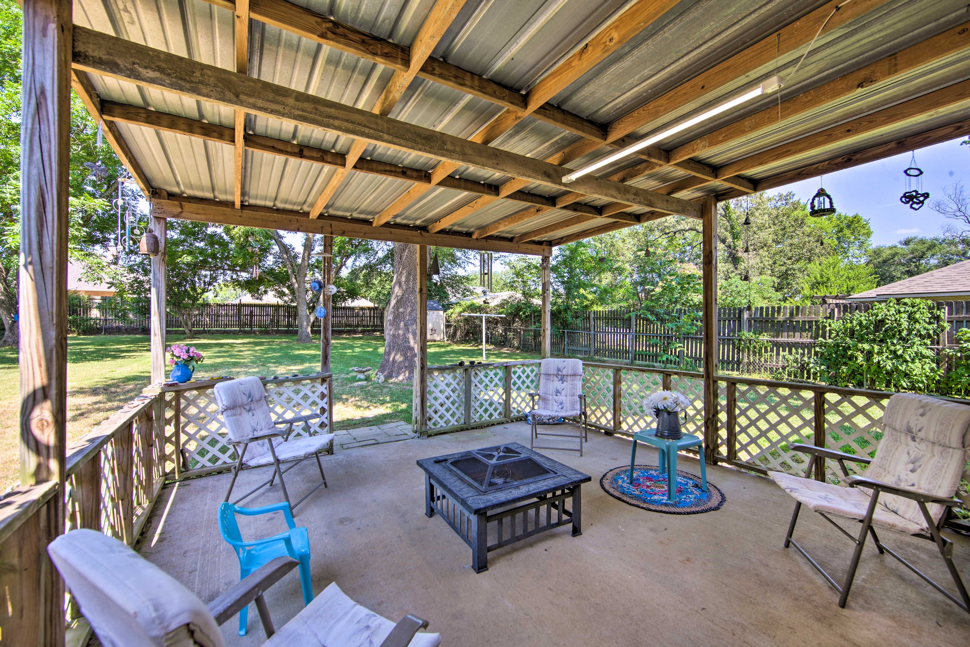 Covered Patio | Fire Pit