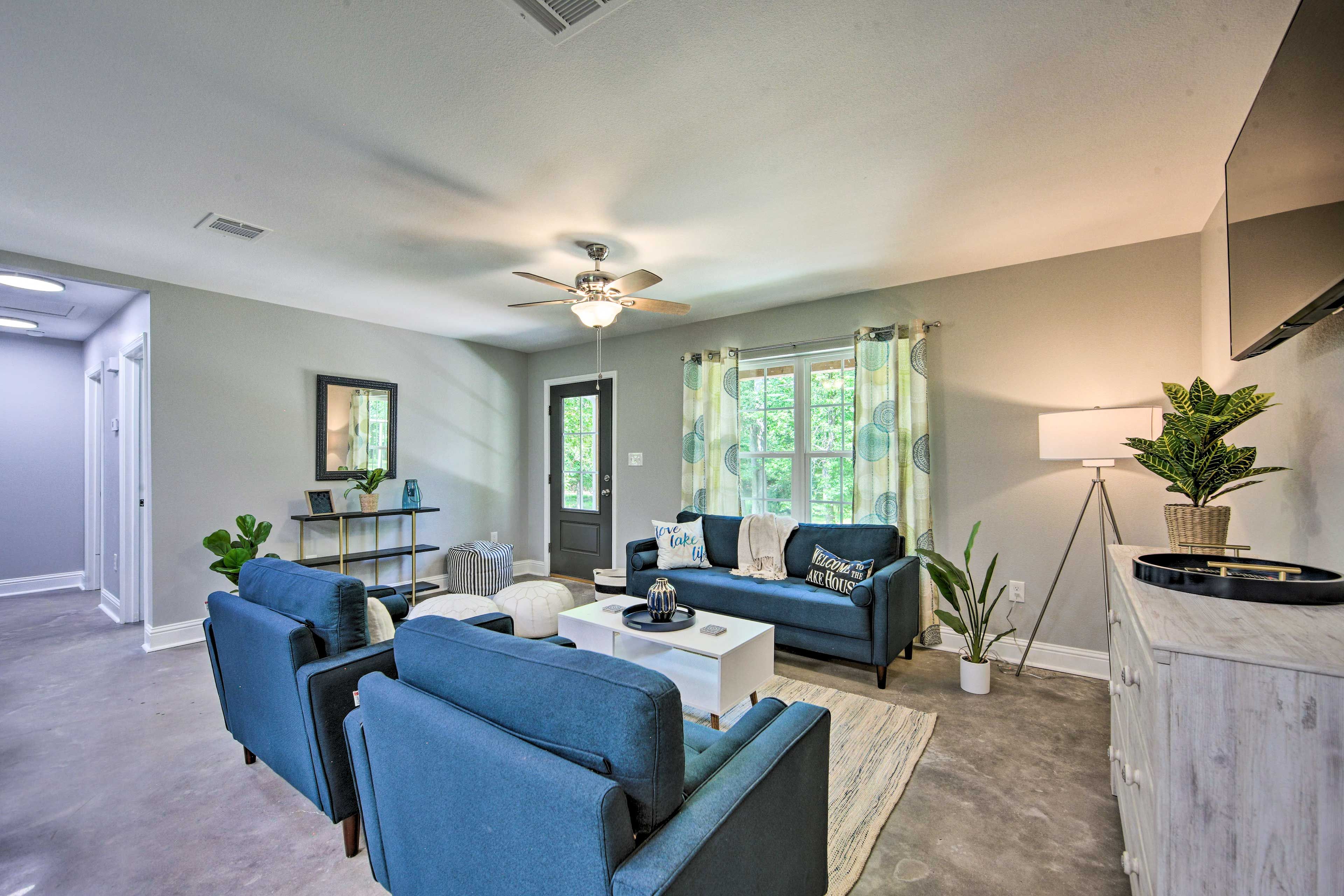 Living Room | Free WiFi