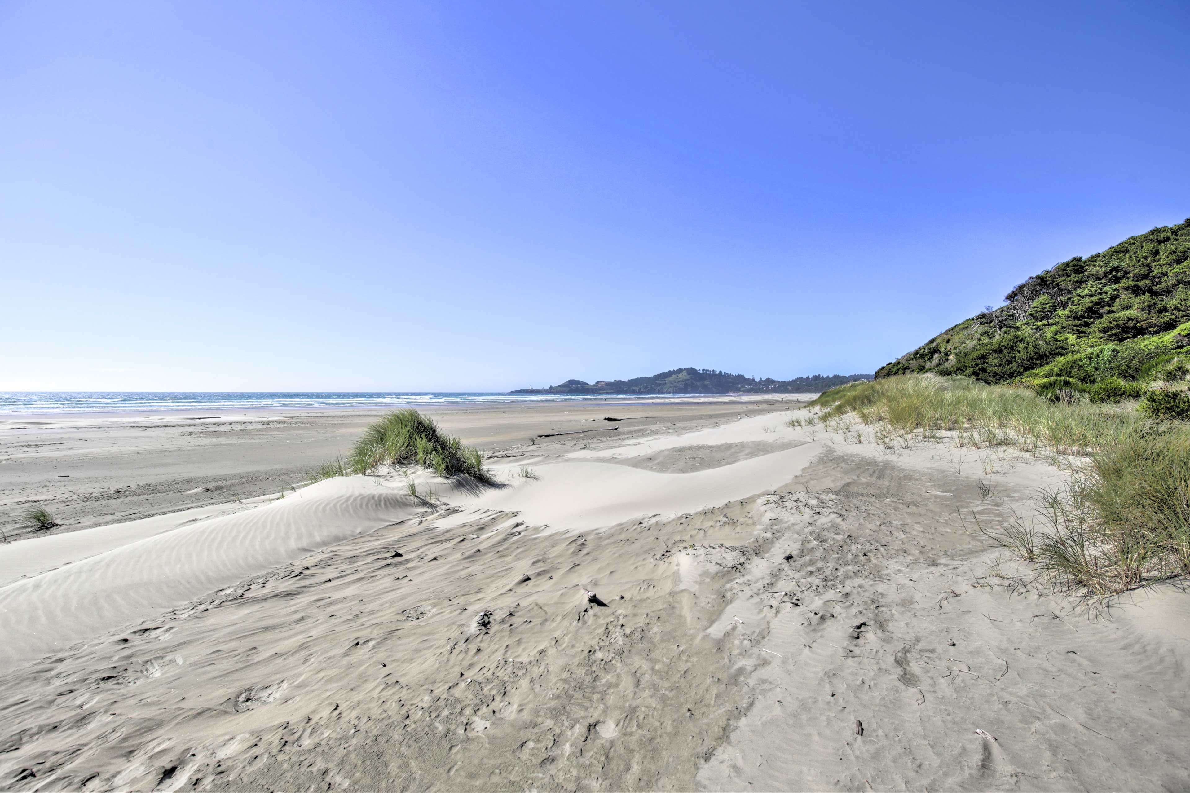Nye Beach | Yaquina Head Lighthouse Views