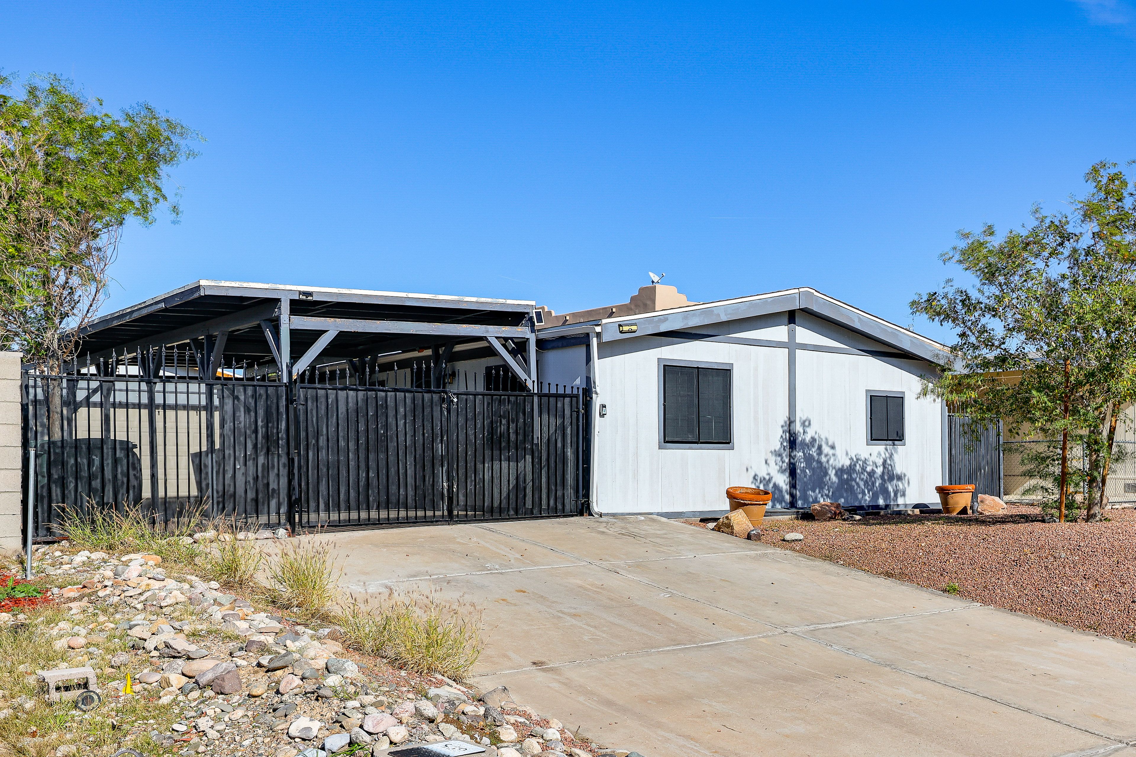 Parking | Carport (2 Vehicles) | Driveway (2 Vehicles) | Trailers Welcome