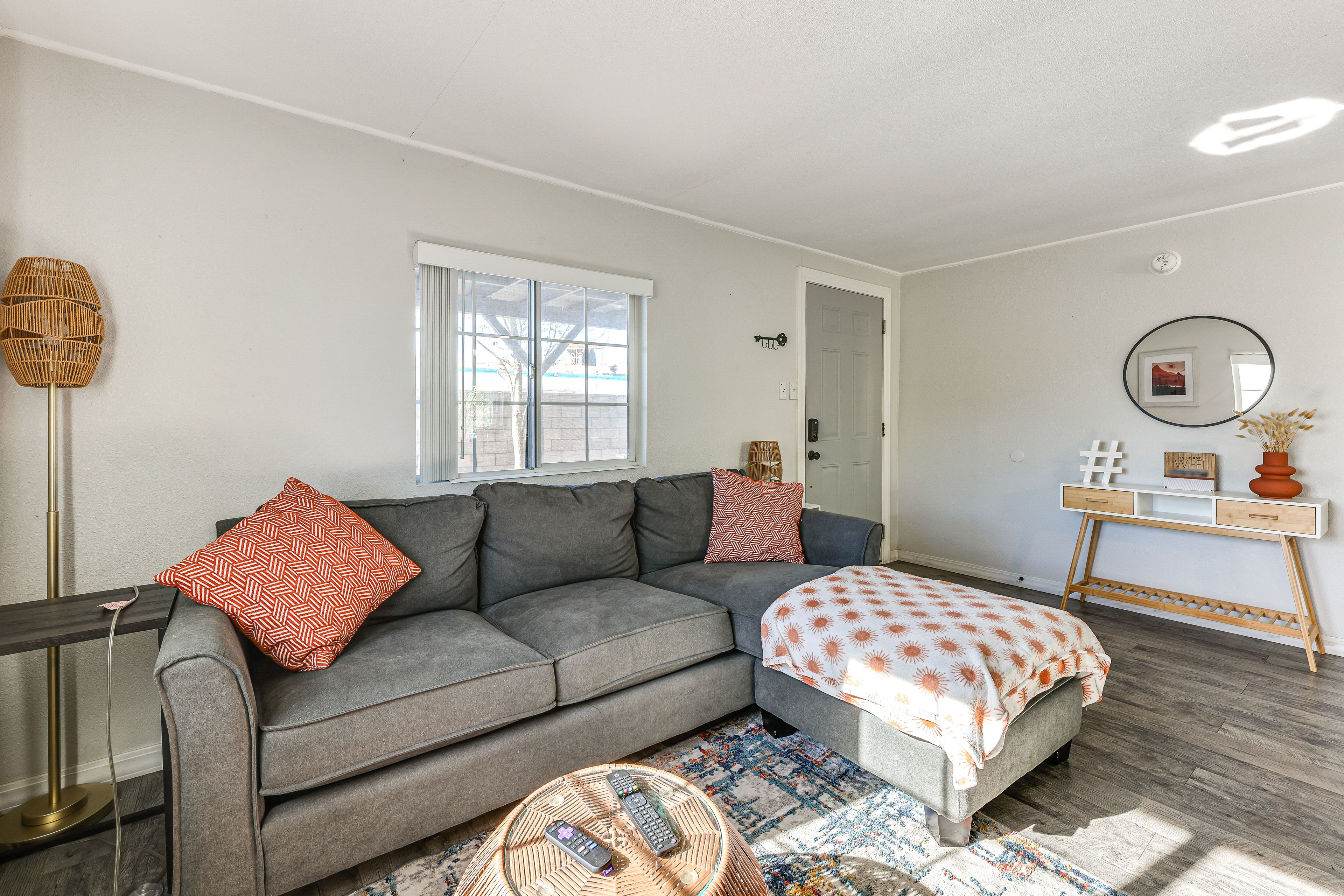 Living Room | Smart TV | Free WiFi