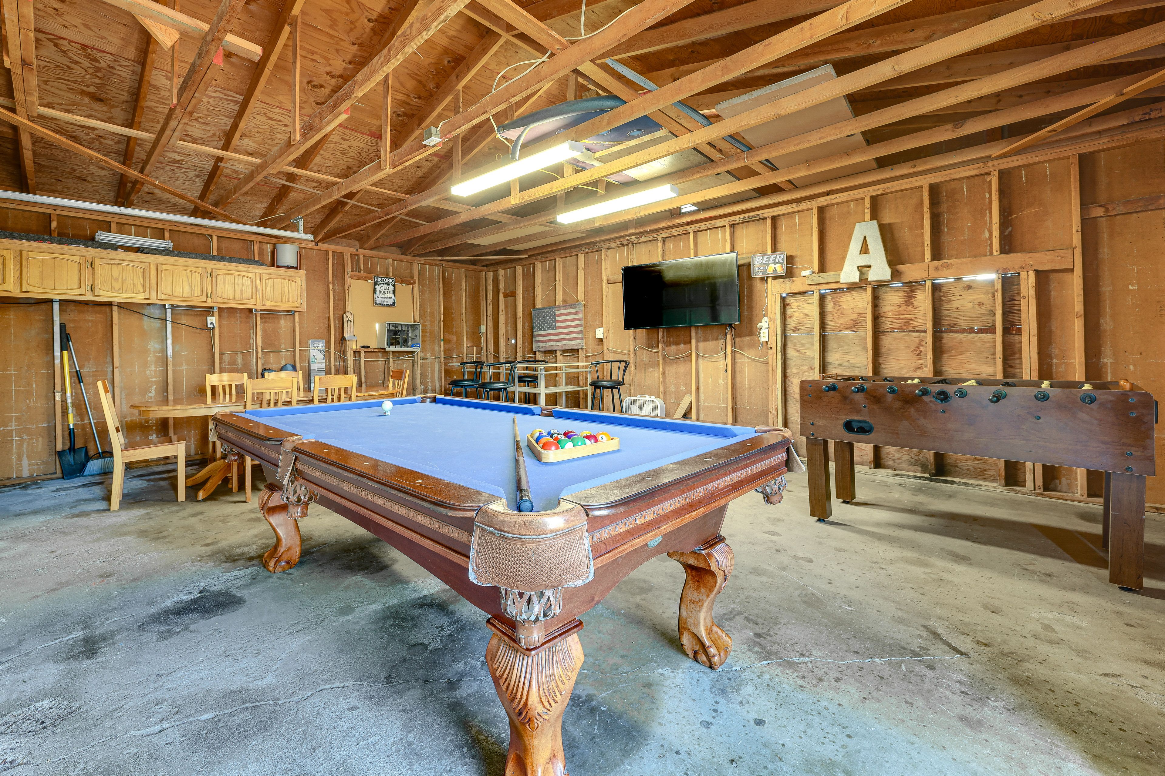 Detached Game Room | Self Check-In