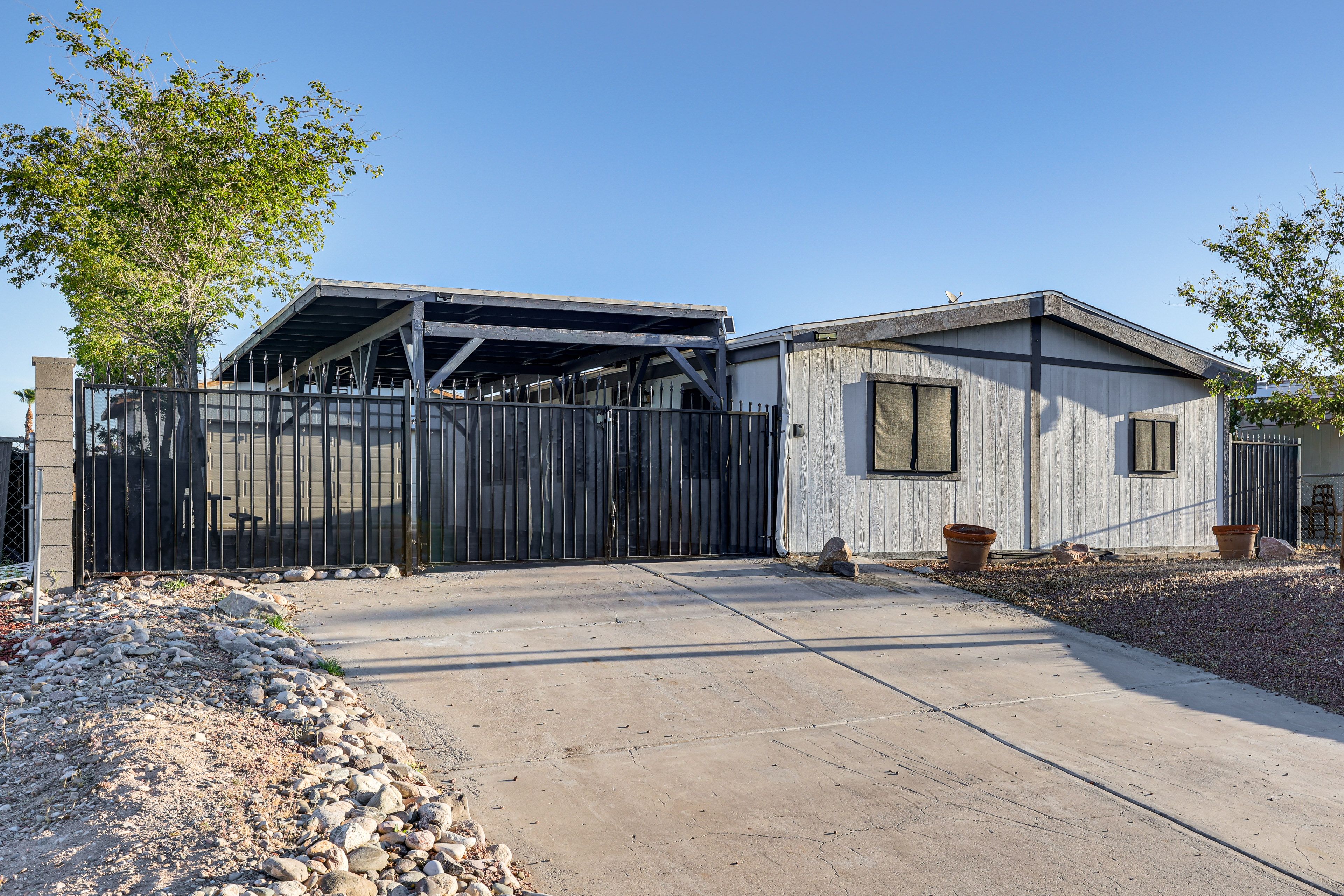 Parking | Carport (2 Vehicles) | Driveway (2 Vehicles) | Trailers Welcome