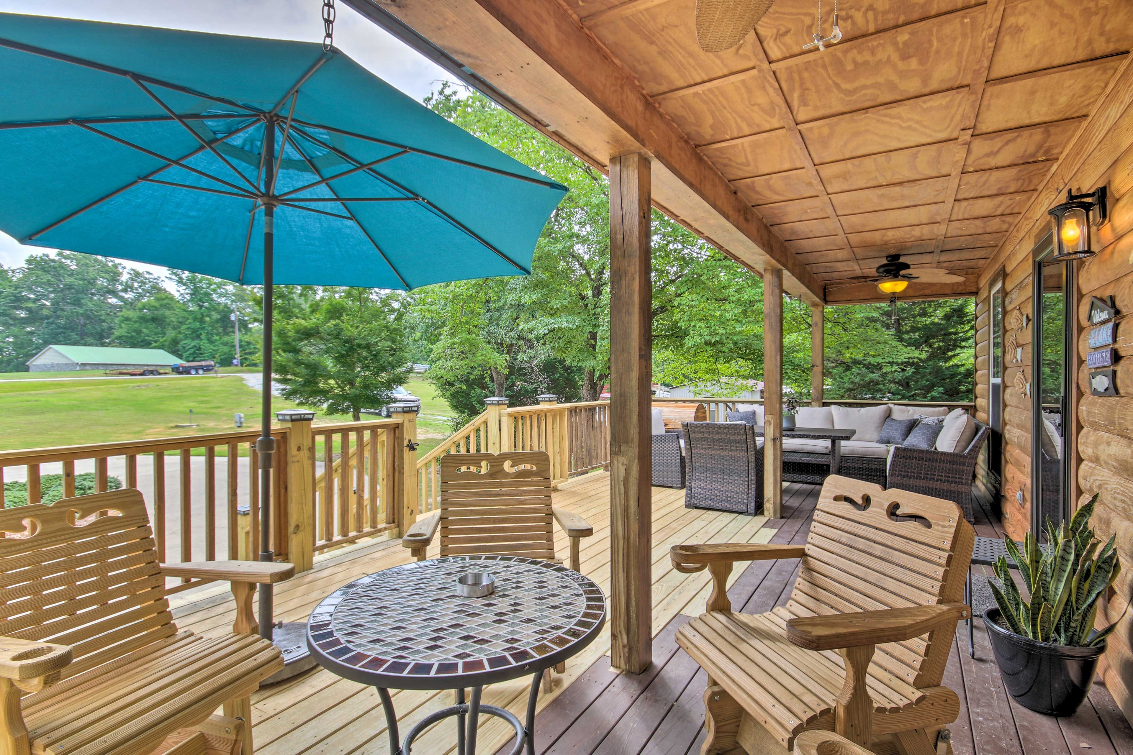 Covered Porch | Gas Grill | Boat Barn