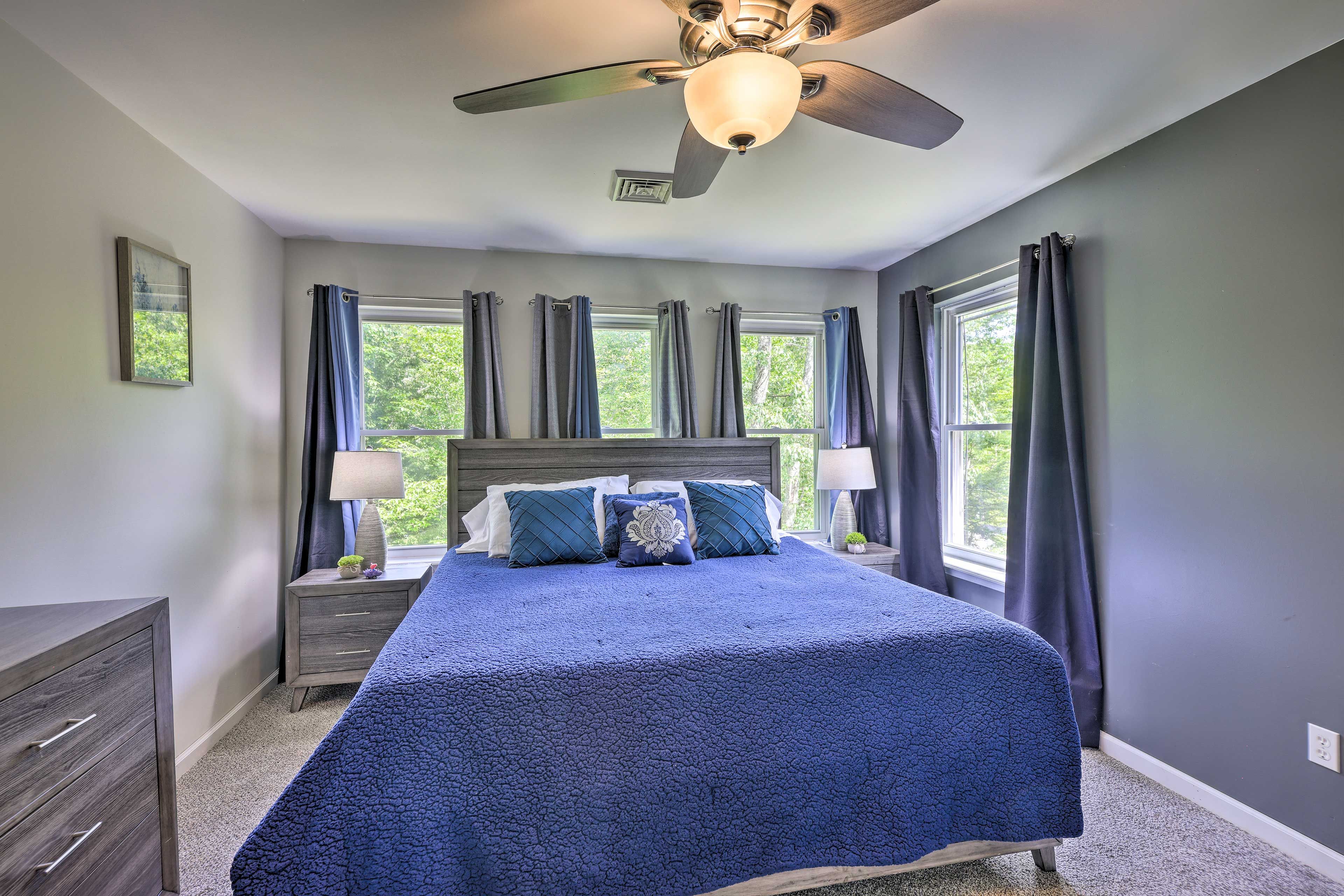 Bedroom 1 | King Bed | Twin Daybed w/ Twin Trundle | 2nd Floor