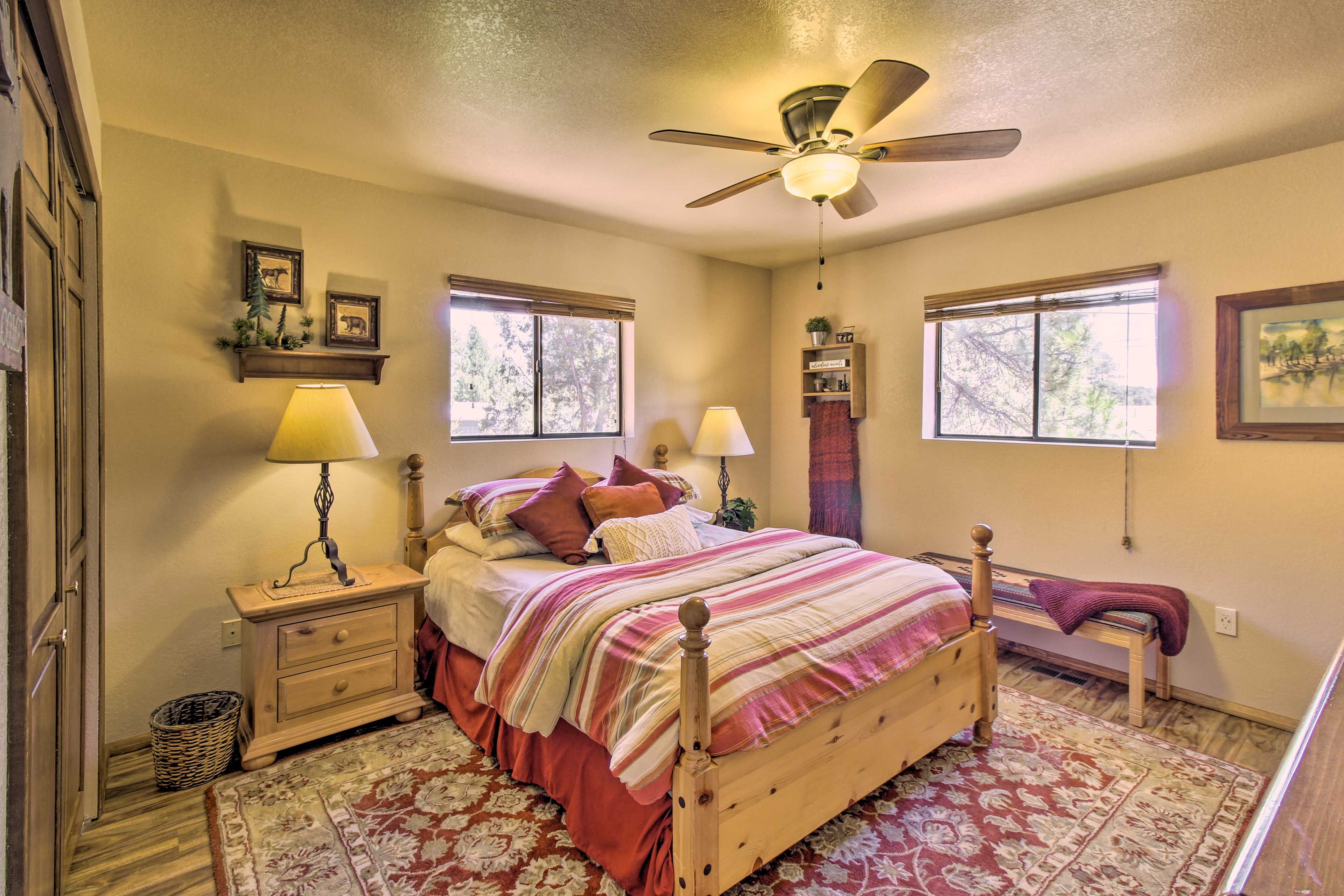 Bedroom 2 | Queen Bed