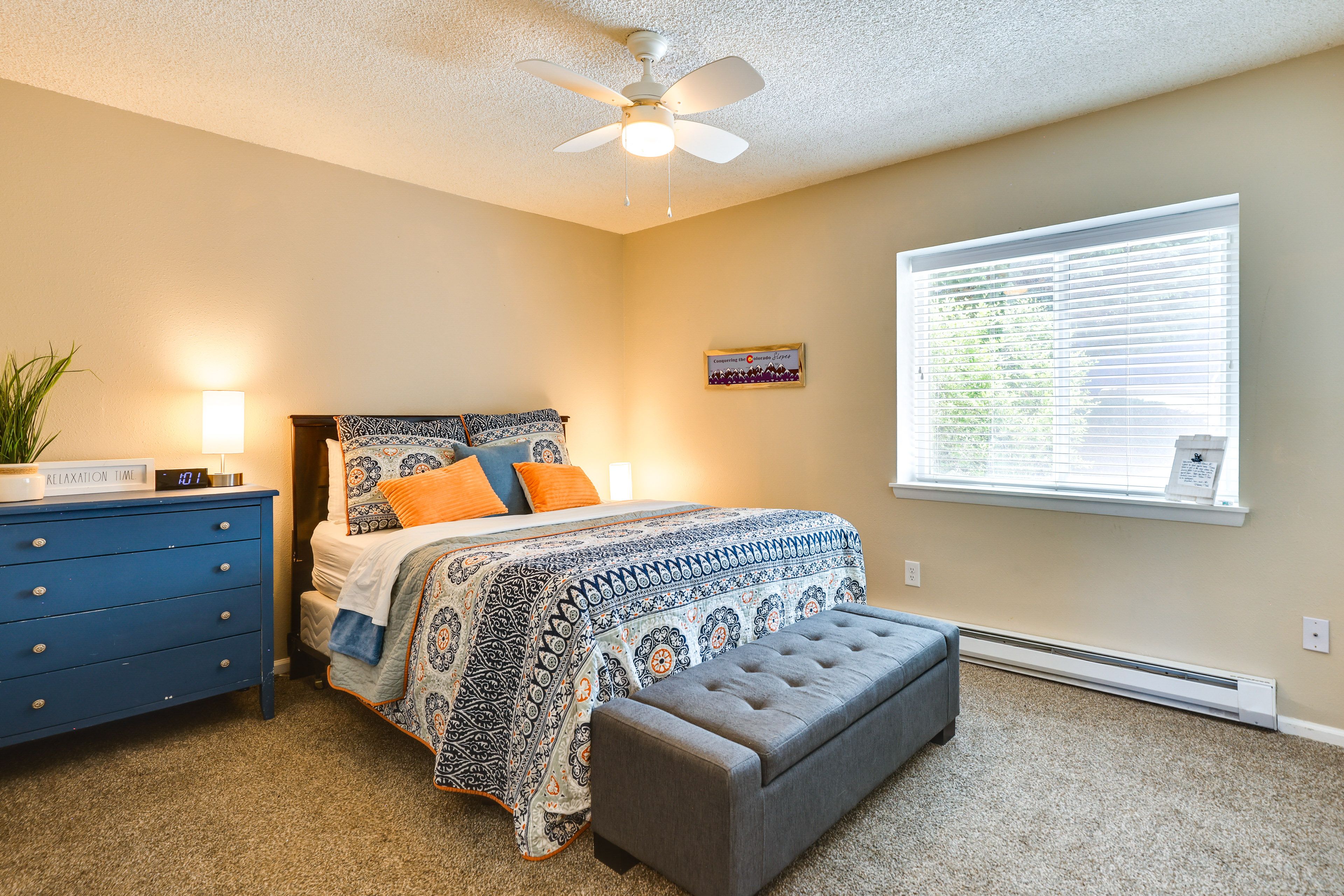 Bedroom | Queen Bed | Linens Provided